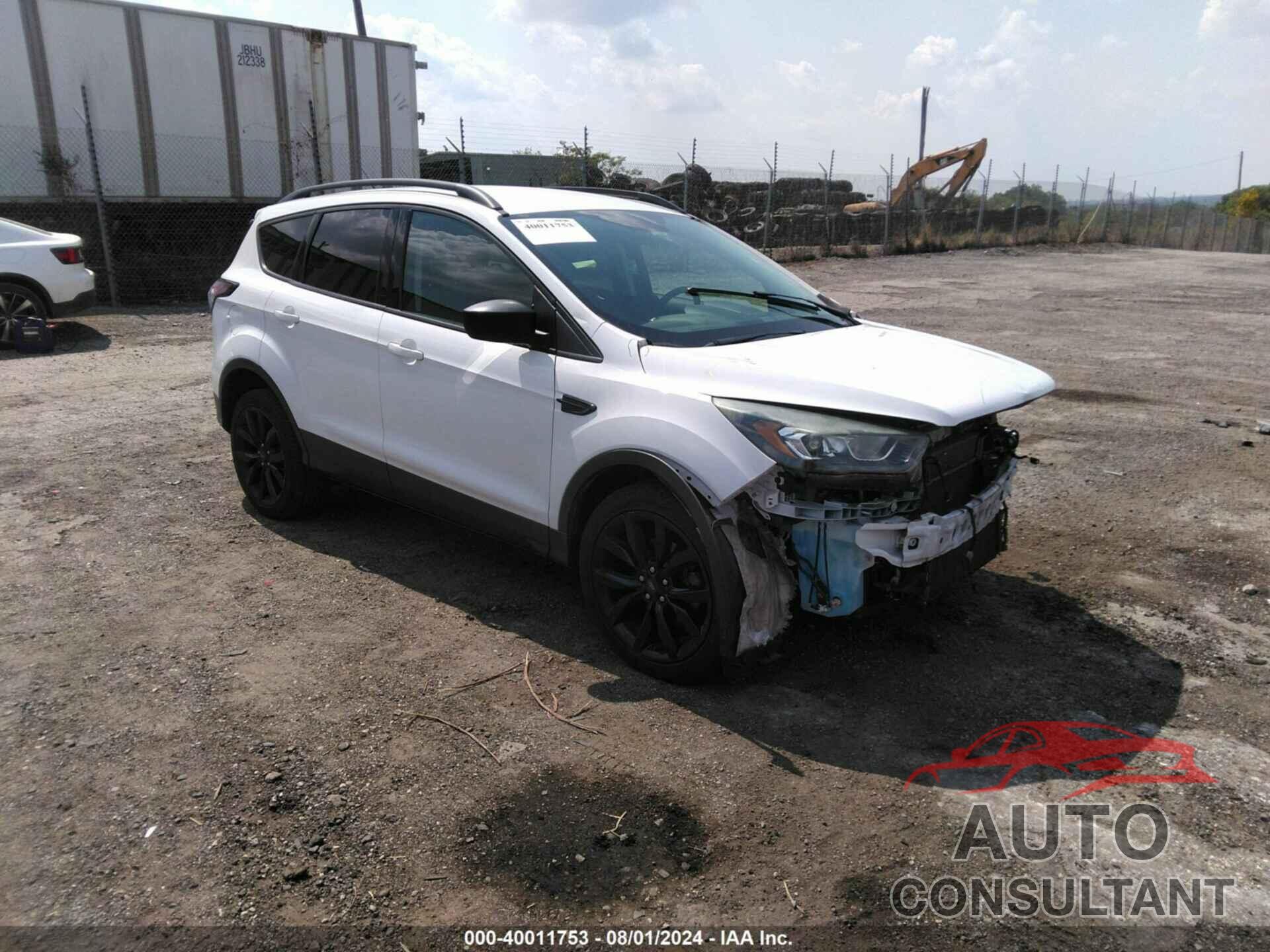 FORD ESCAPE 2017 - 1FMCU0GD4HUD33652