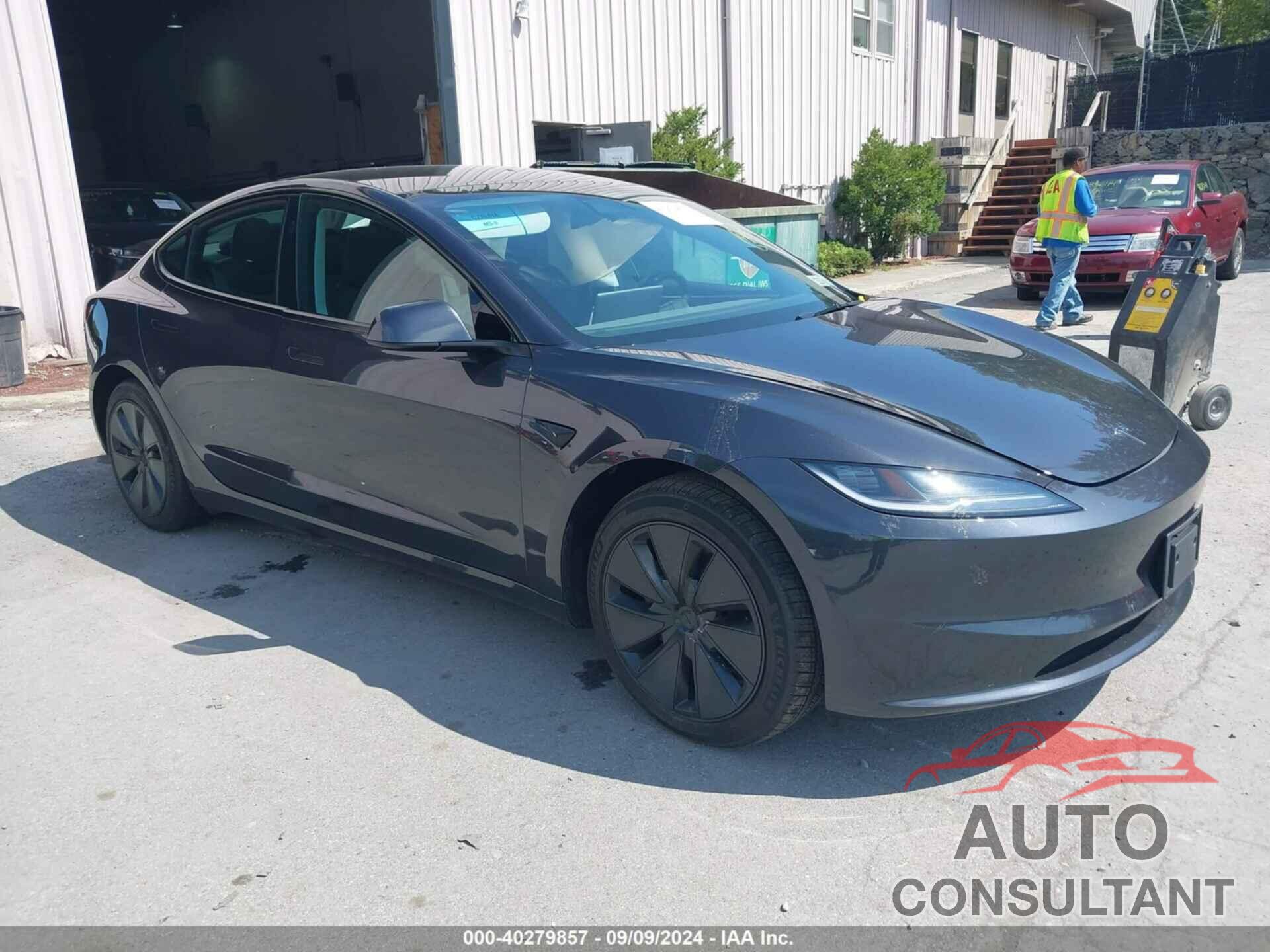 TESLA MODEL 3 2024 - 5YJ3E1EA9RF772243