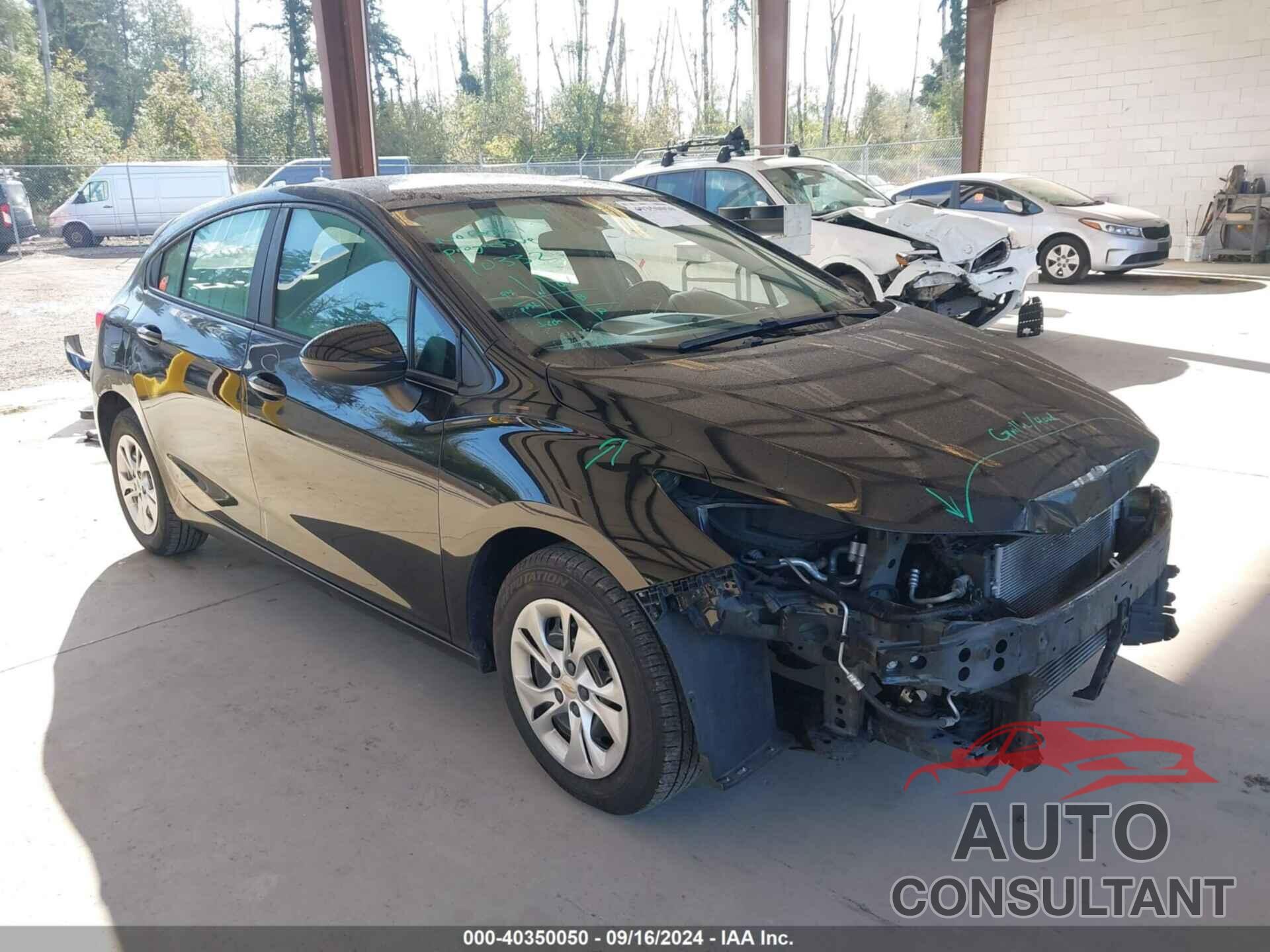 CHEVROLET CRUZE 2019 - 3G1BC6SM0KS560088