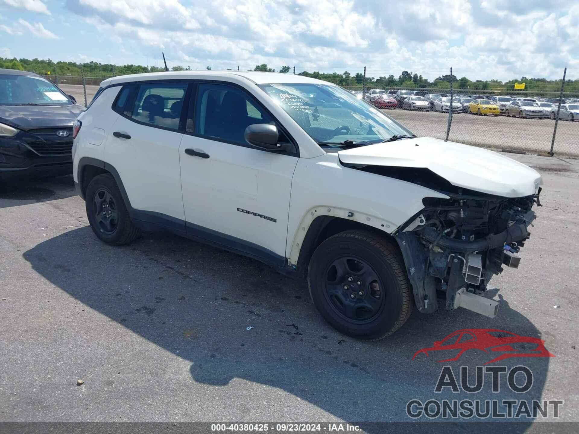 JEEP COMPASS 2018 - 3C4NJCAB5JT318169