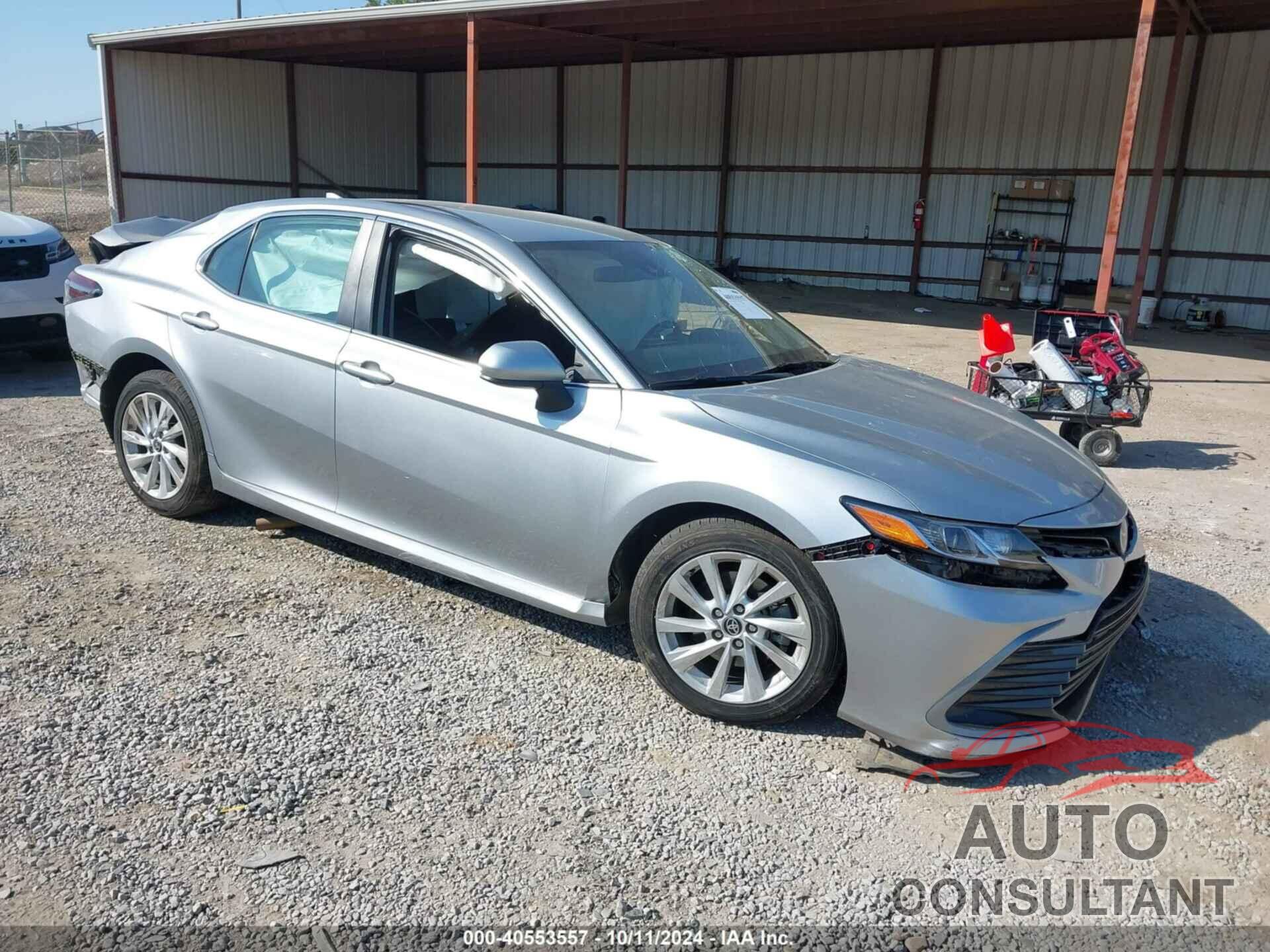 TOYOTA CAMRY 2021 - 4T1C11AK5MU550482