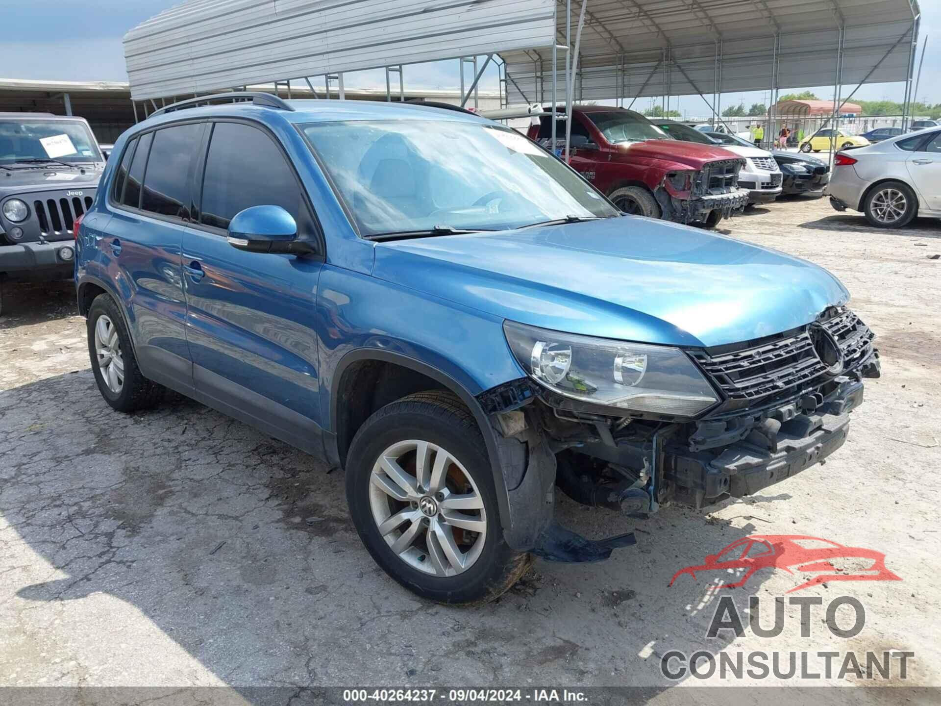 VOLKSWAGEN TIGUAN 2017 - WVGAV7AX6HK026494