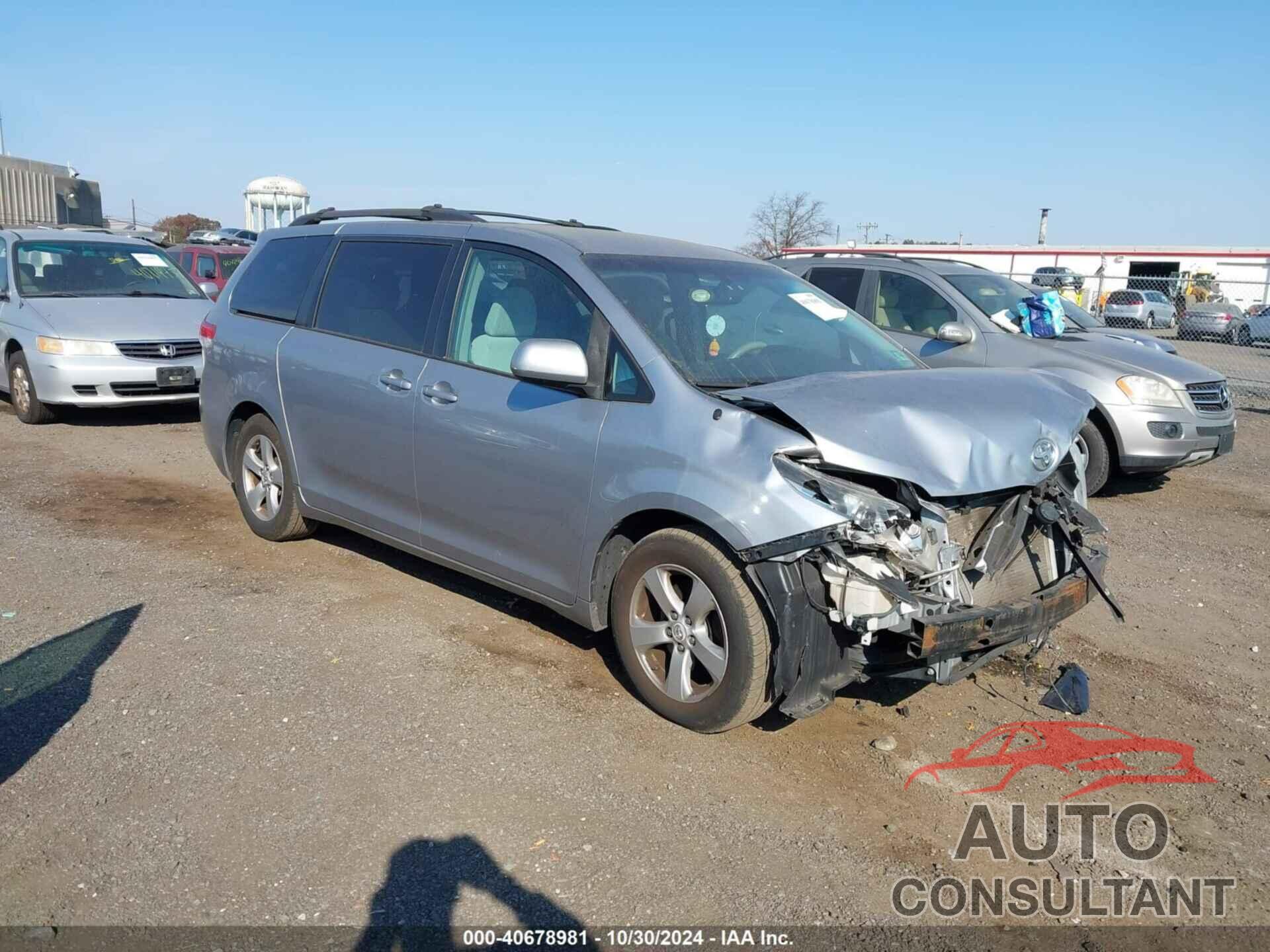 TOYOTA SIENNA 2011 - 5TDKK3DC2BS081494