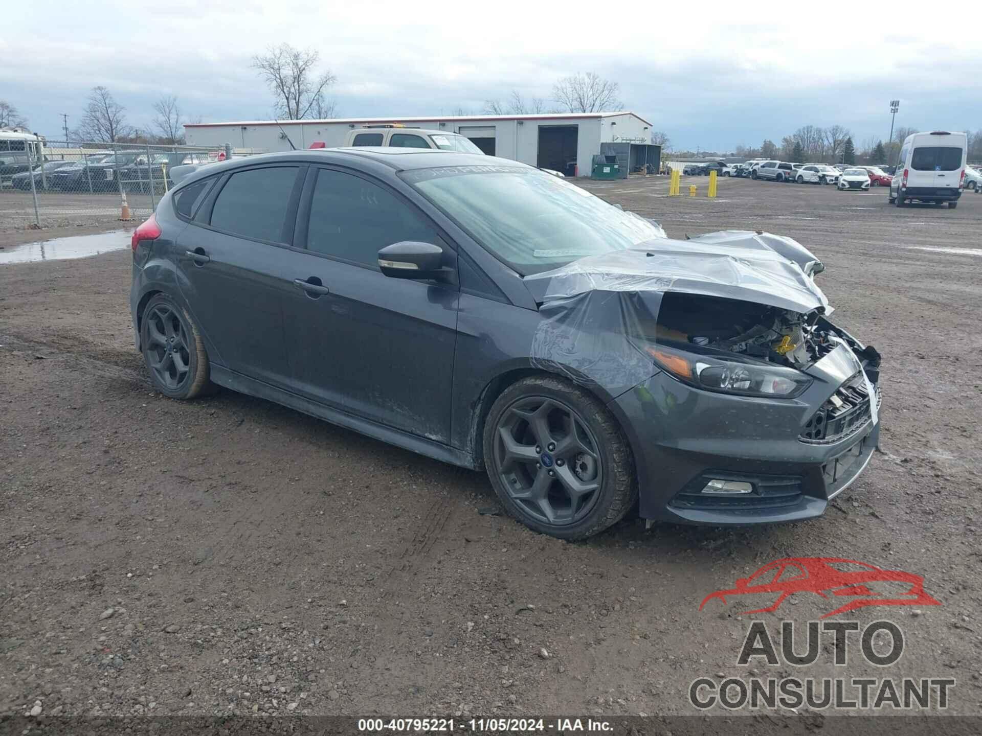 FORD FOCUS ST 2018 - 1FADP3L99JL213317