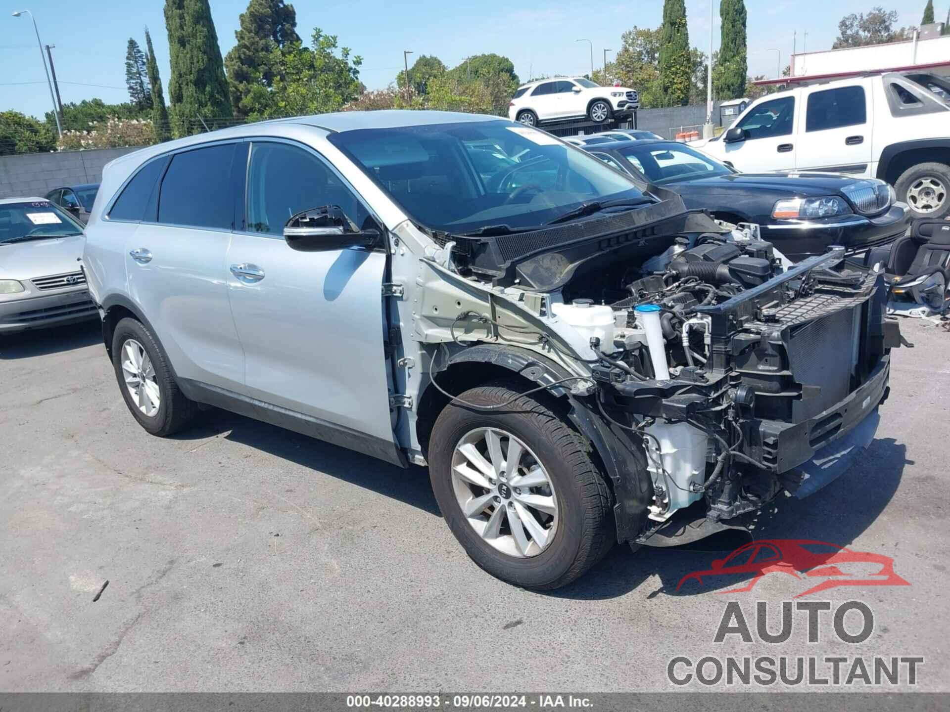 KIA SORENTO 2019 - 5XYPG4A31KG591768