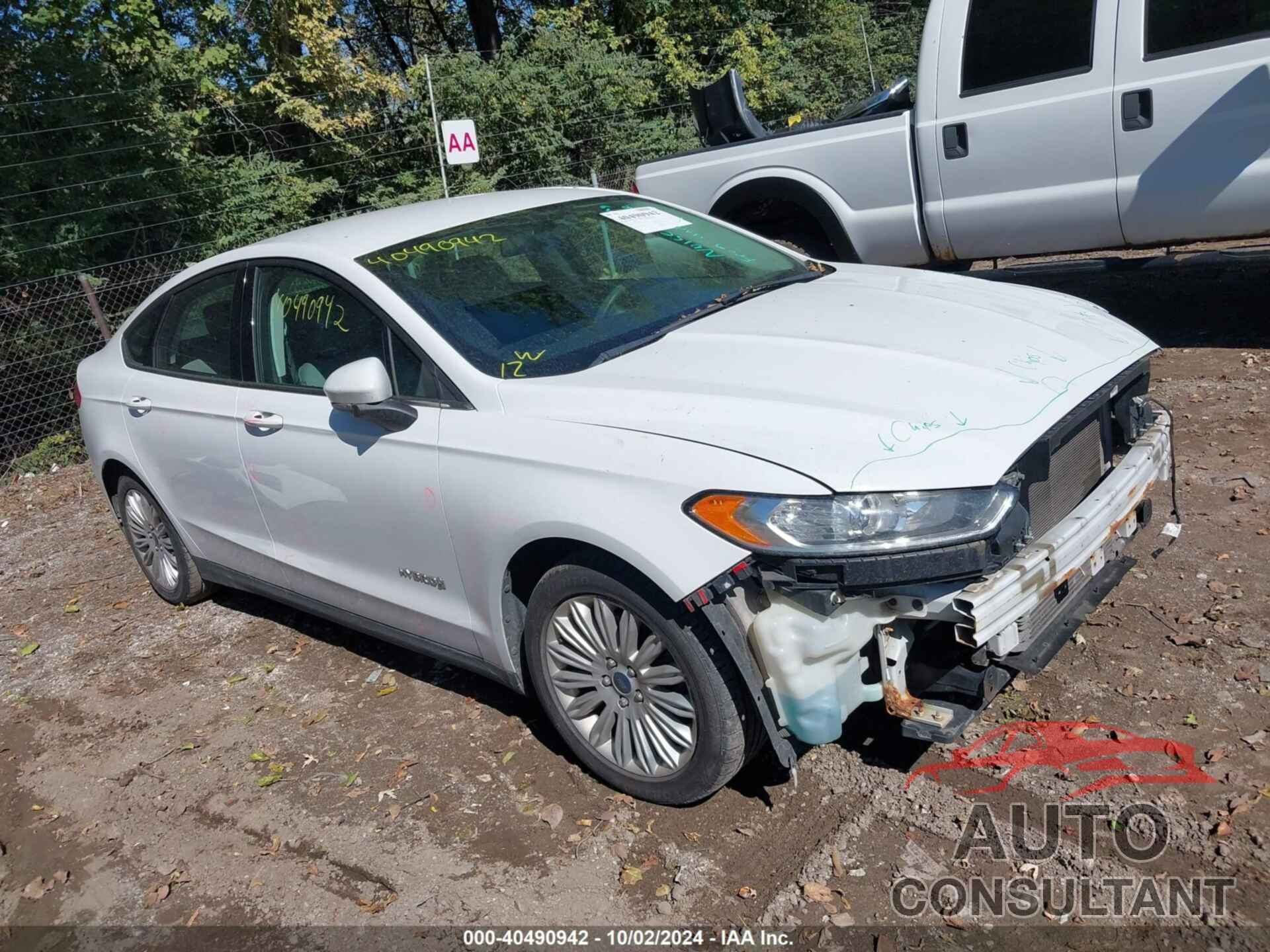 FORD FUSION HYBRID 2015 - 3FA6P0UU4FR117887