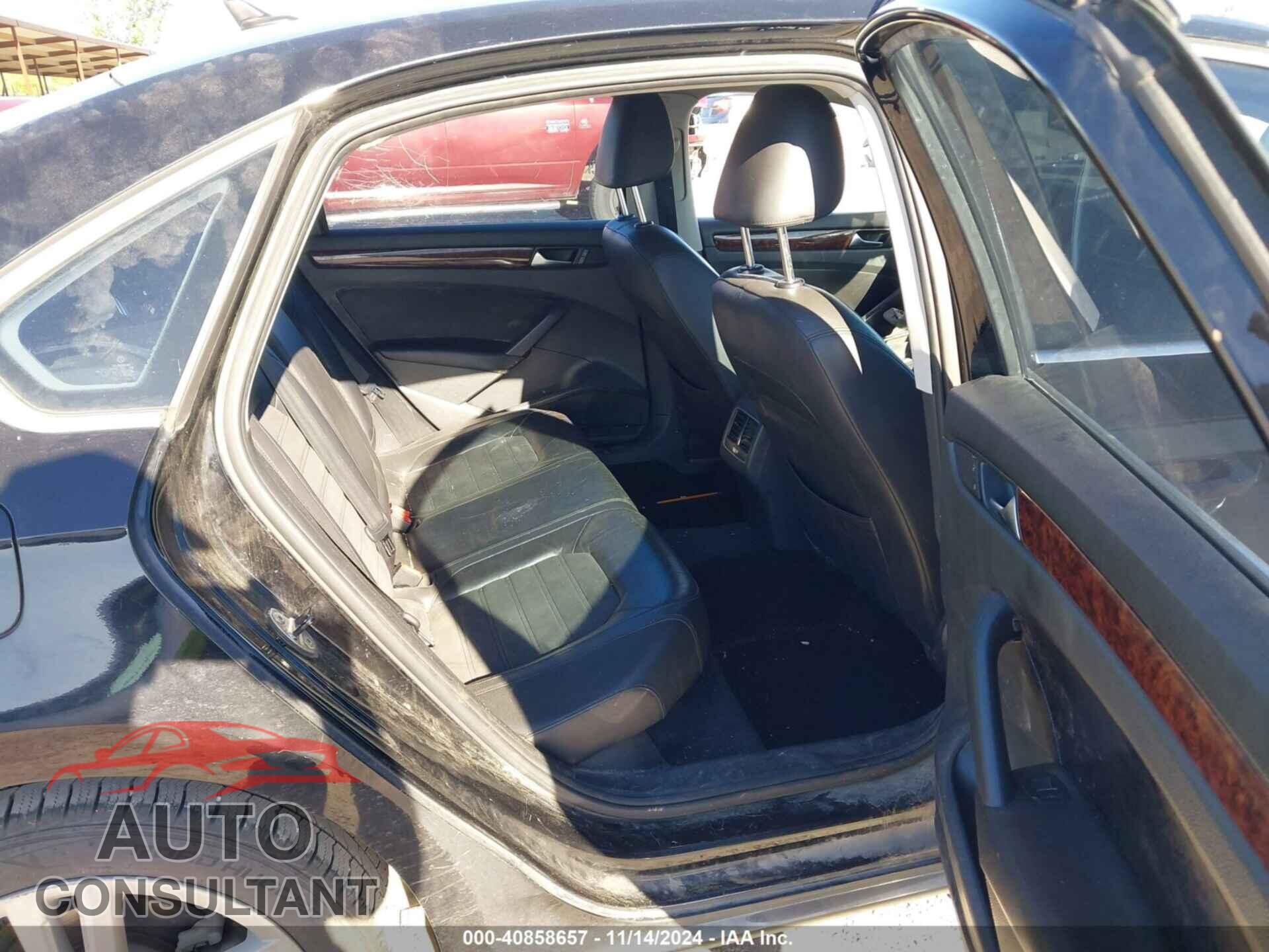 VOLKSWAGEN PASSAT 2013 - 1VWCN7A37DC123781