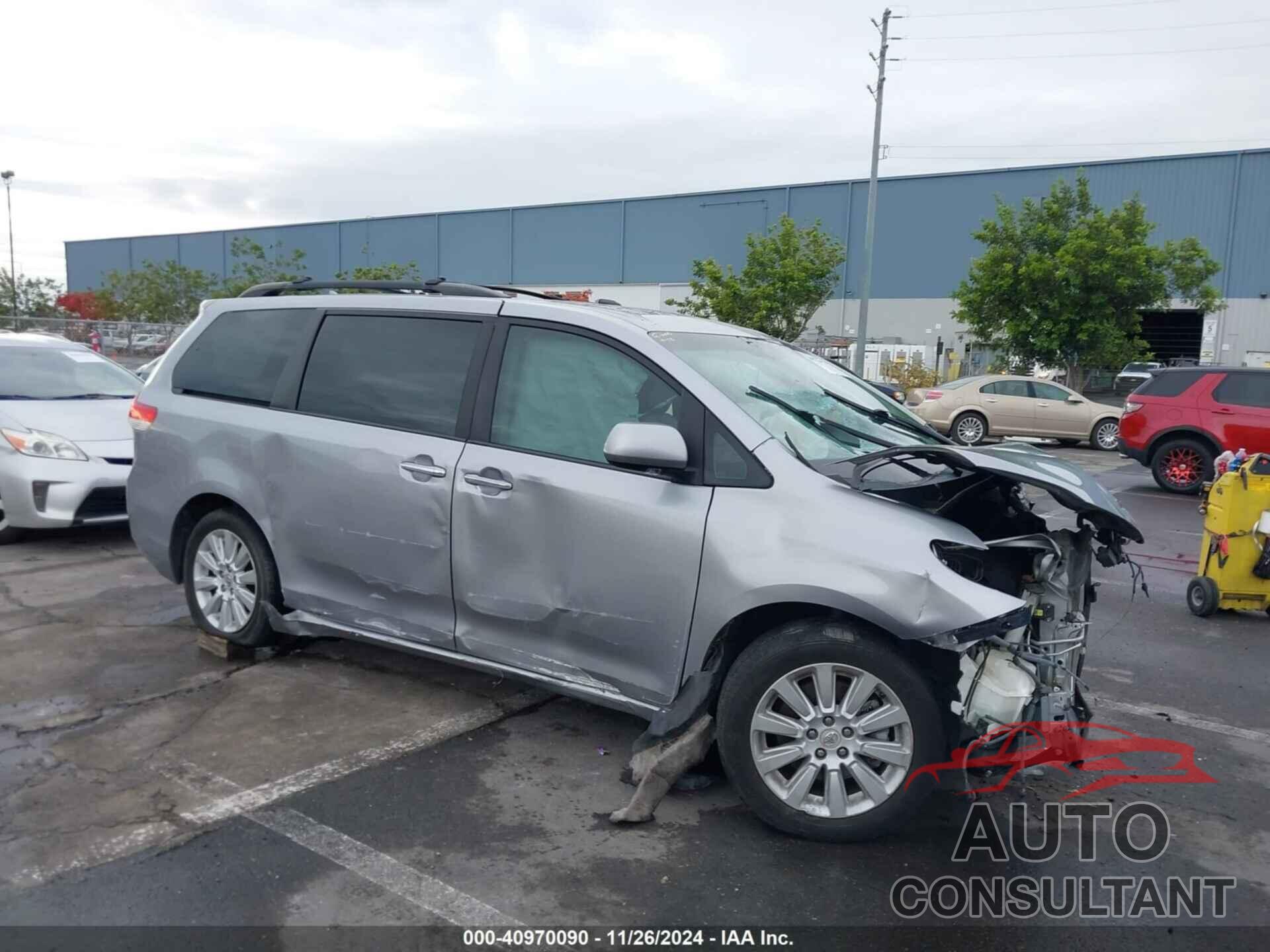 TOYOTA SIENNA 2012 - 5TDDK3DC9CS042847