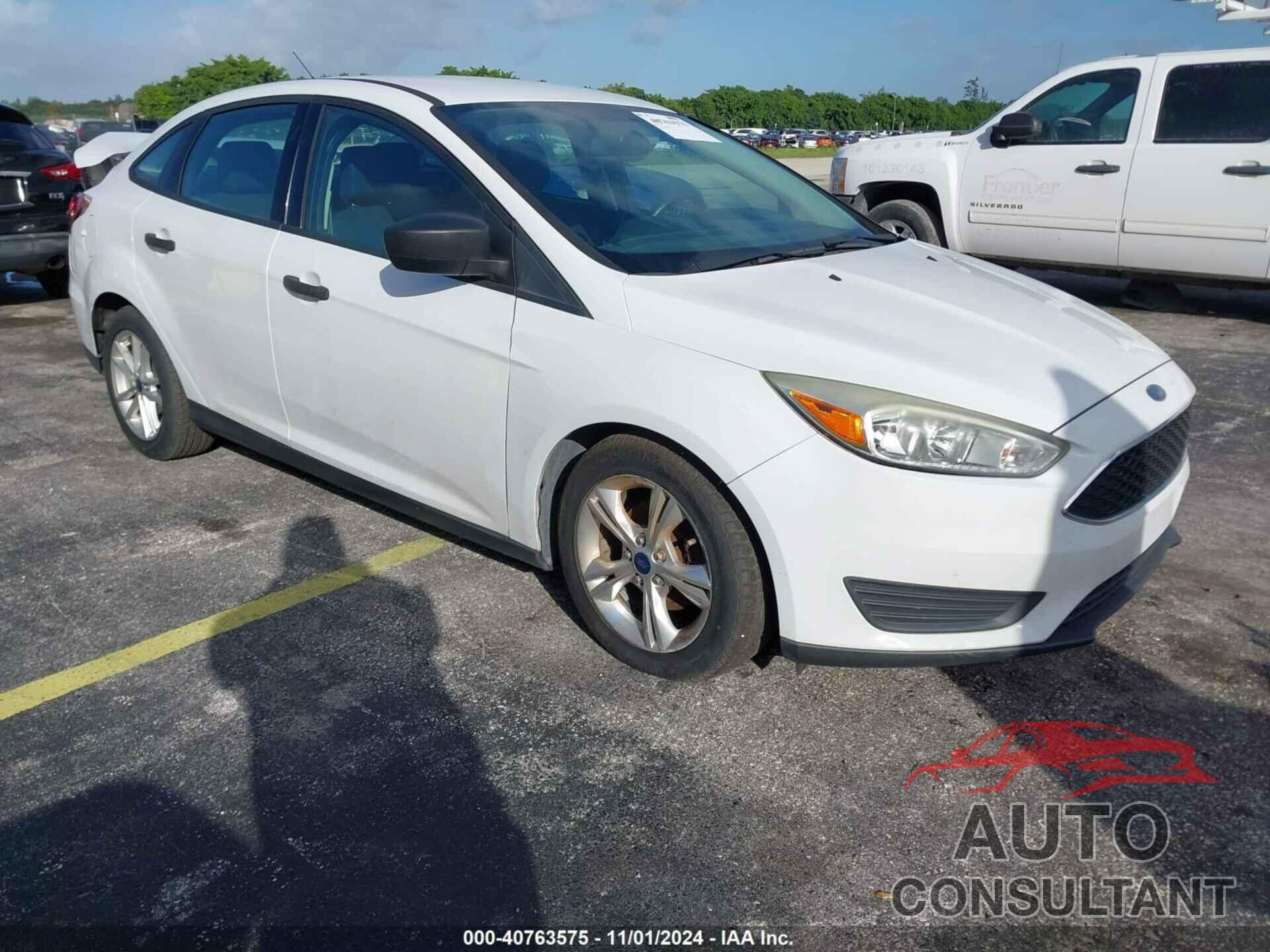 FORD FOCUS 2017 - 1FADP3E23HL221360