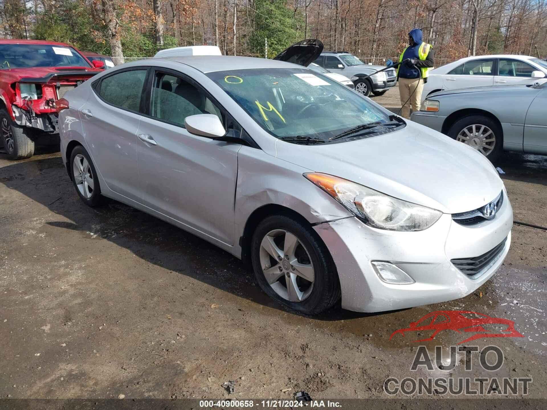 HYUNDAI ELANTRA 2013 - KMHDH4AE1DU929619