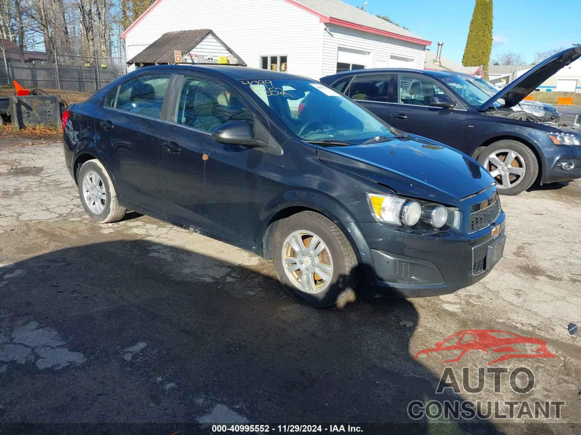 CHEVROLET SONIC 2013 - 1G1JC5SG6D4137180