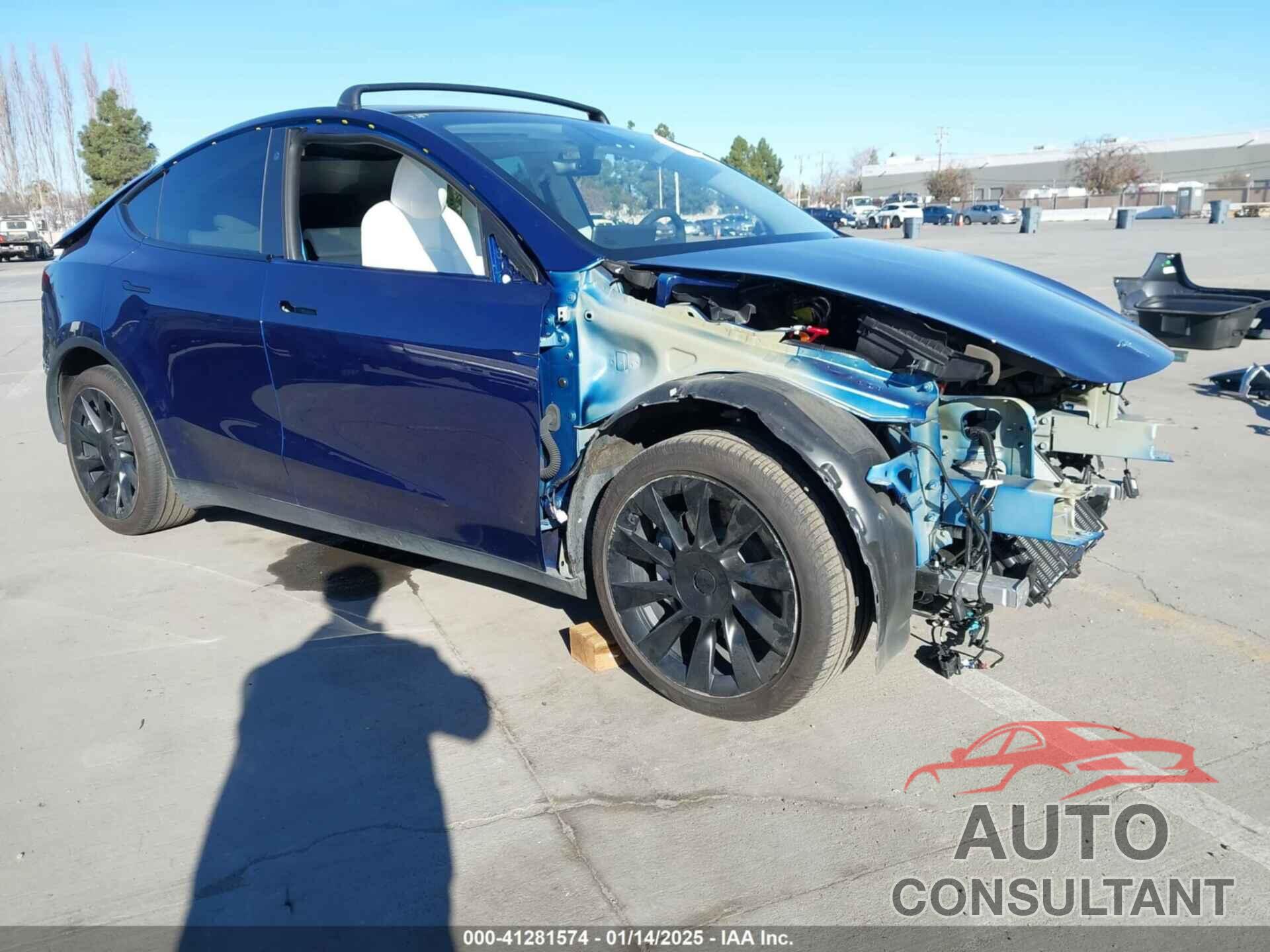 TESLA MODEL Y 2021 - 5YJYGAEE3MF299614