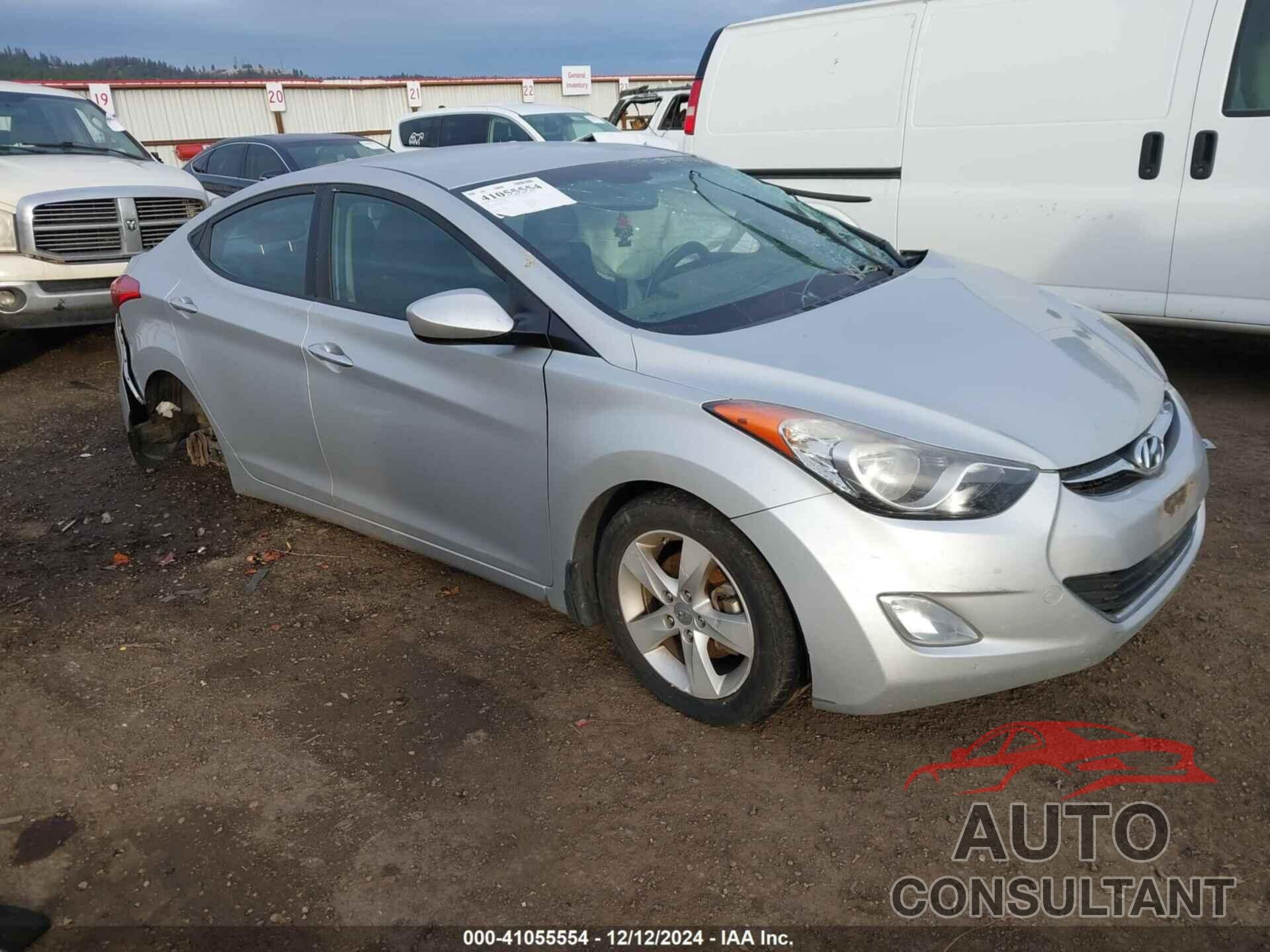 HYUNDAI ELANTRA 2013 - KMHDH4AEXD4810984