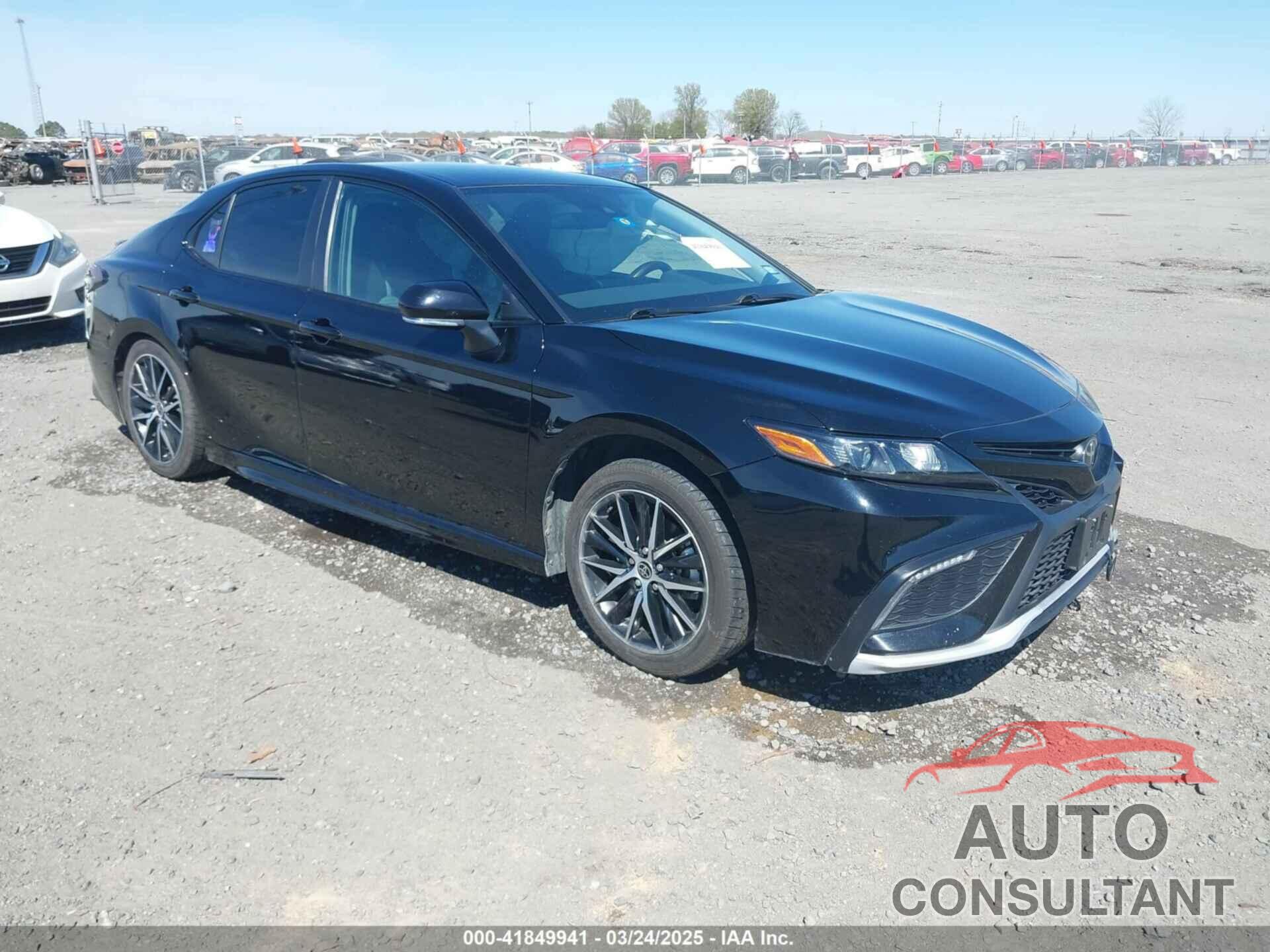 TOYOTA CAMRY 2022 - 4T1G11AK5NU639892