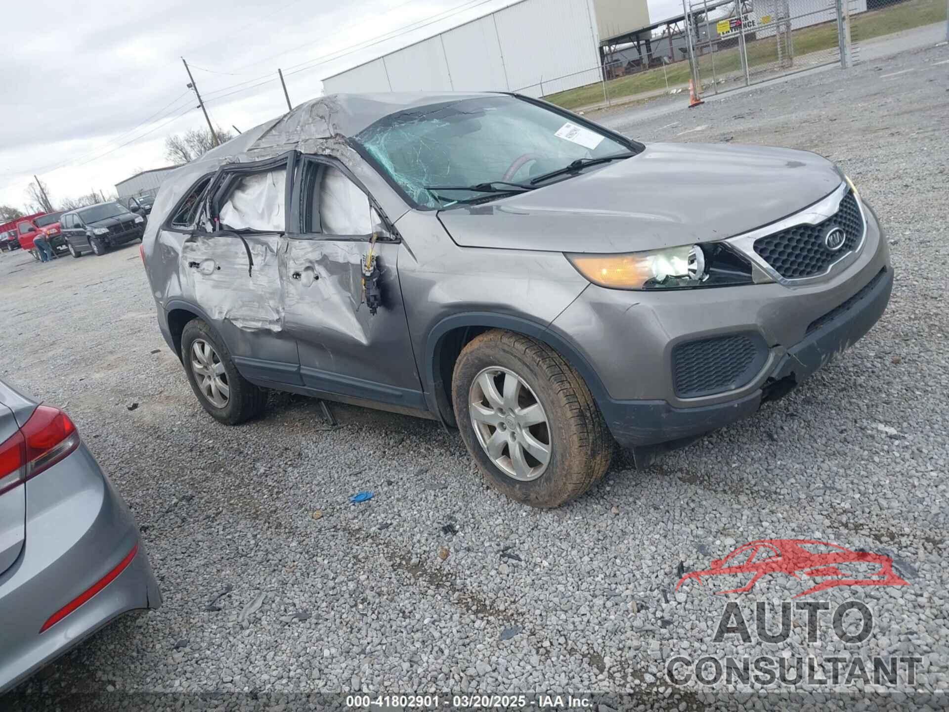 KIA SORENTO 2012 - 5XYKT3A18CG194431
