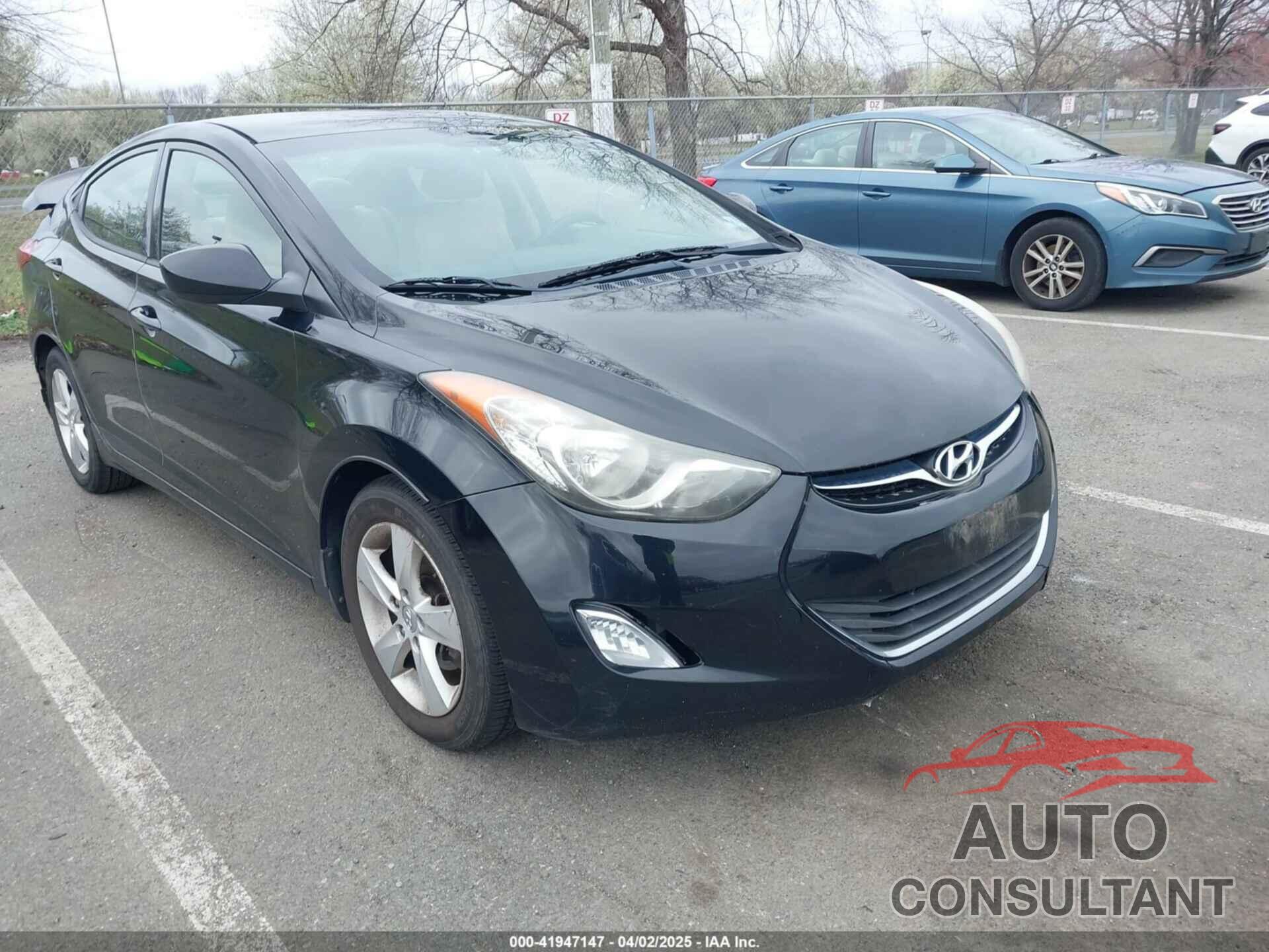 HYUNDAI ELANTRA 2013 - 5NPDH4AE9DH267710