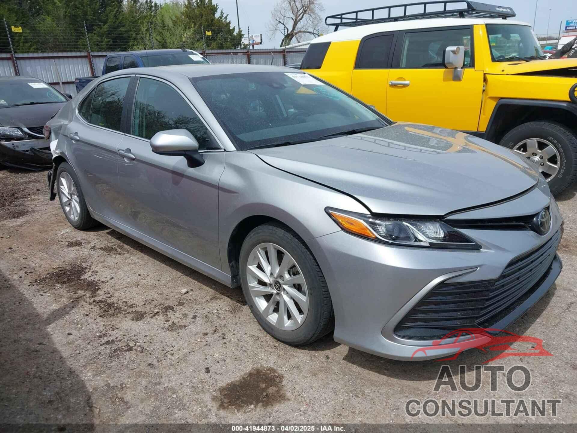 TOYOTA CAMRY 2021 - 4T1C11AK1MU455773