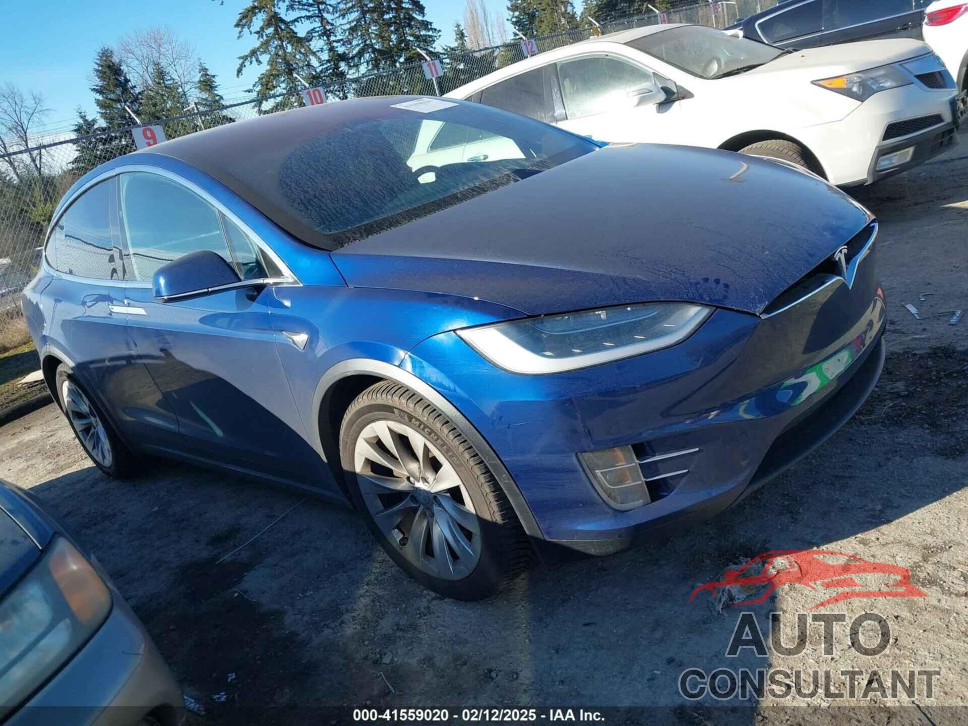 TESLA MODEL X 2017 - 5YJXCBE21HF076514