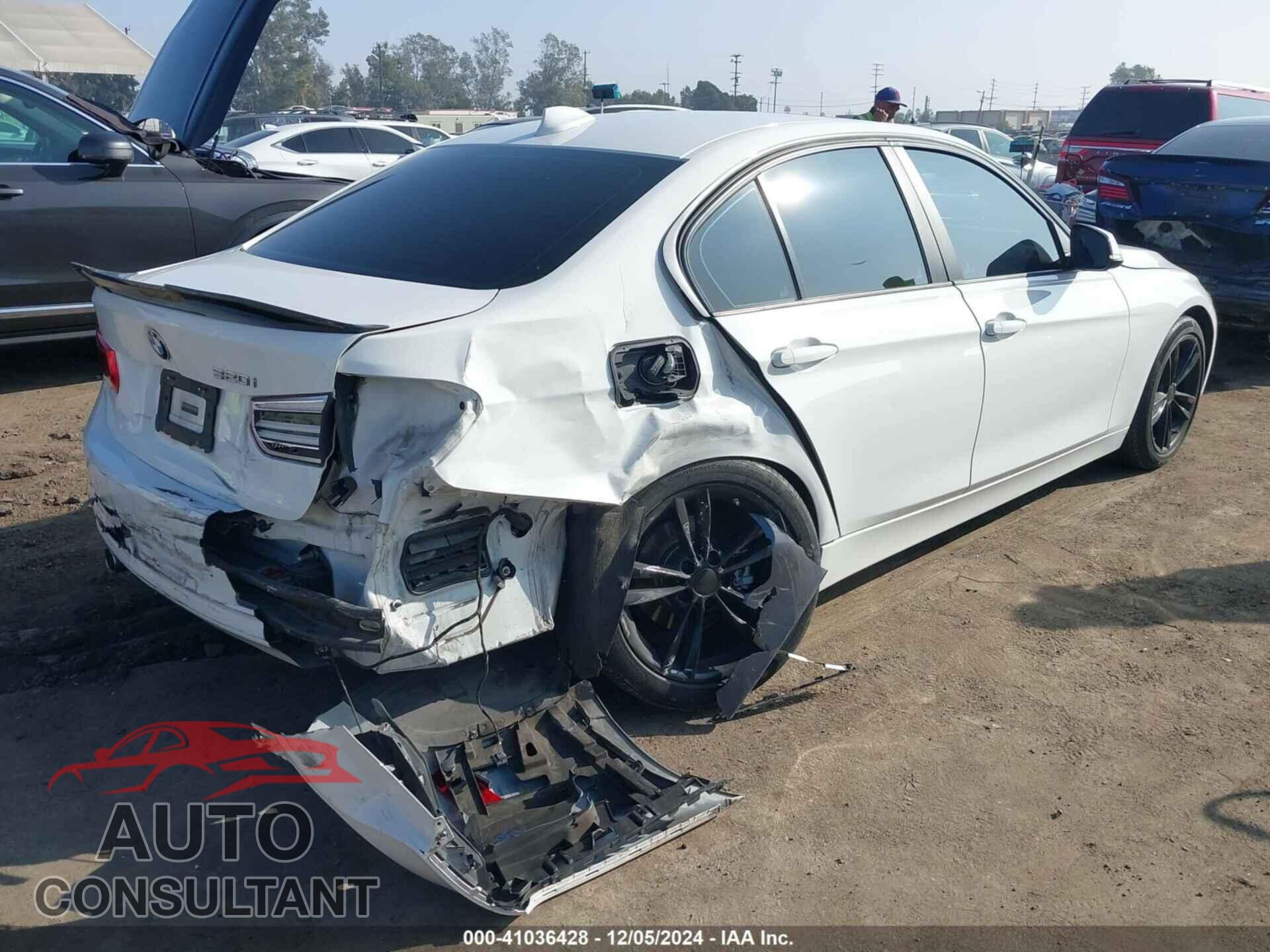 BMW 320I 2016 - WBA8E1G51GNU12482