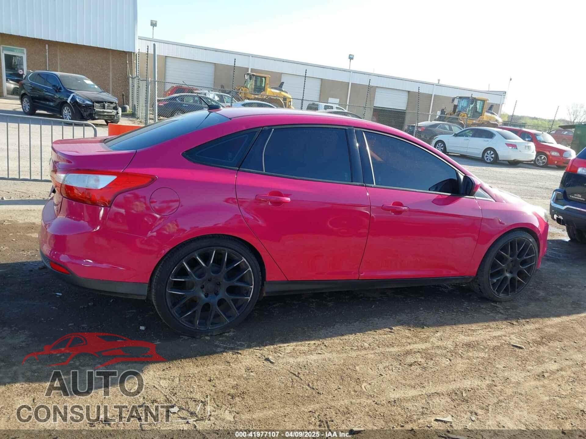 FORD FOCUS 2012 - 1FAHP3F2XCL211644