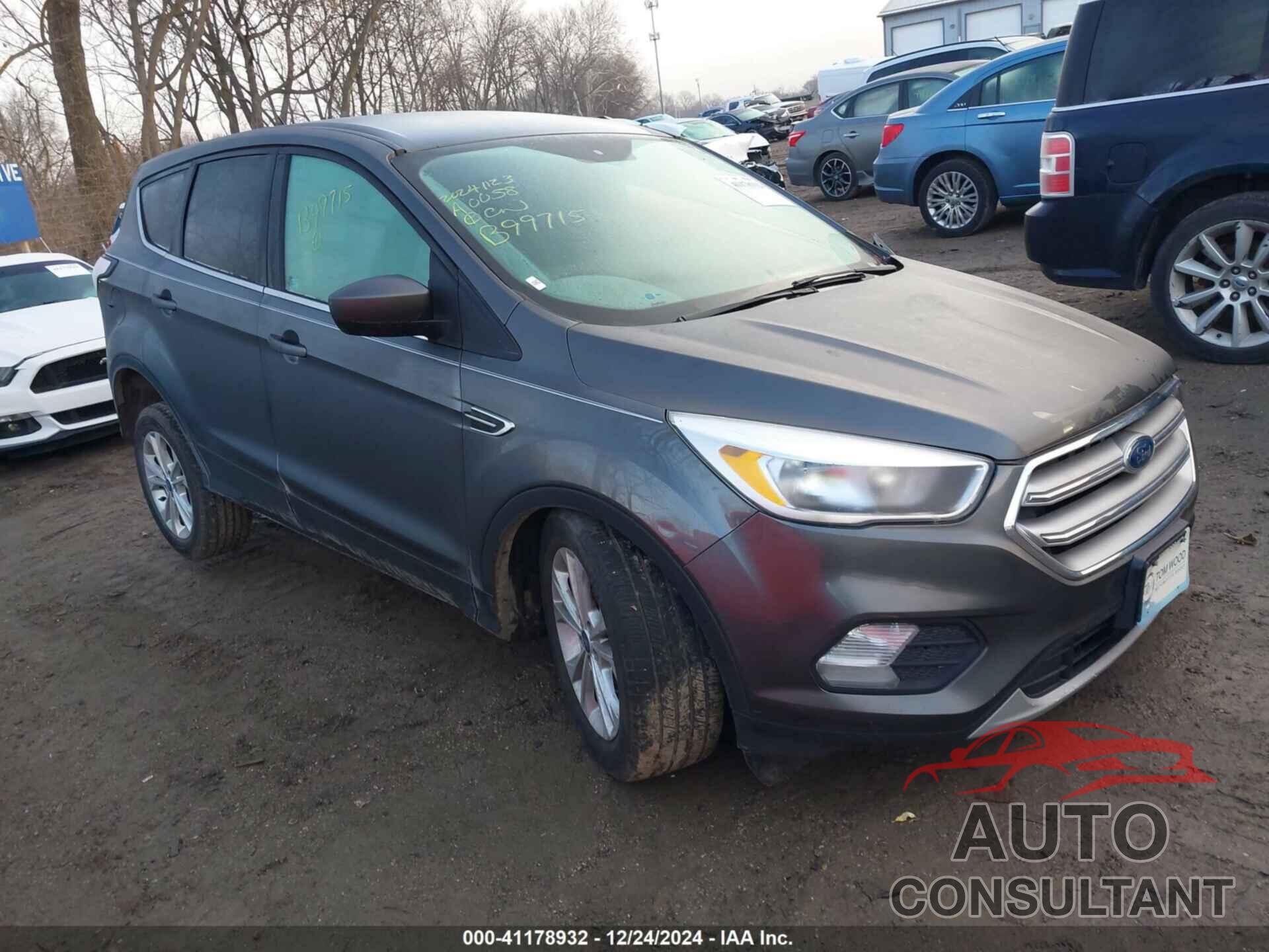 FORD ESCAPE 2017 - 1FMCU0GDXHUB99715