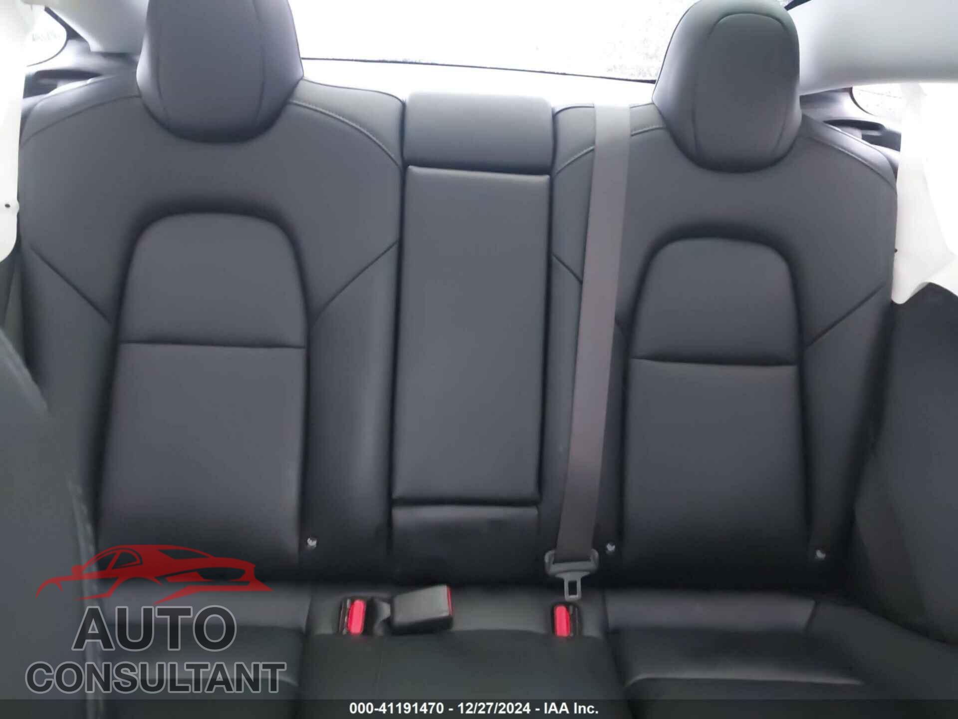 TESLA MODEL 3 2018 - 5YJ3E1EB7JF090569