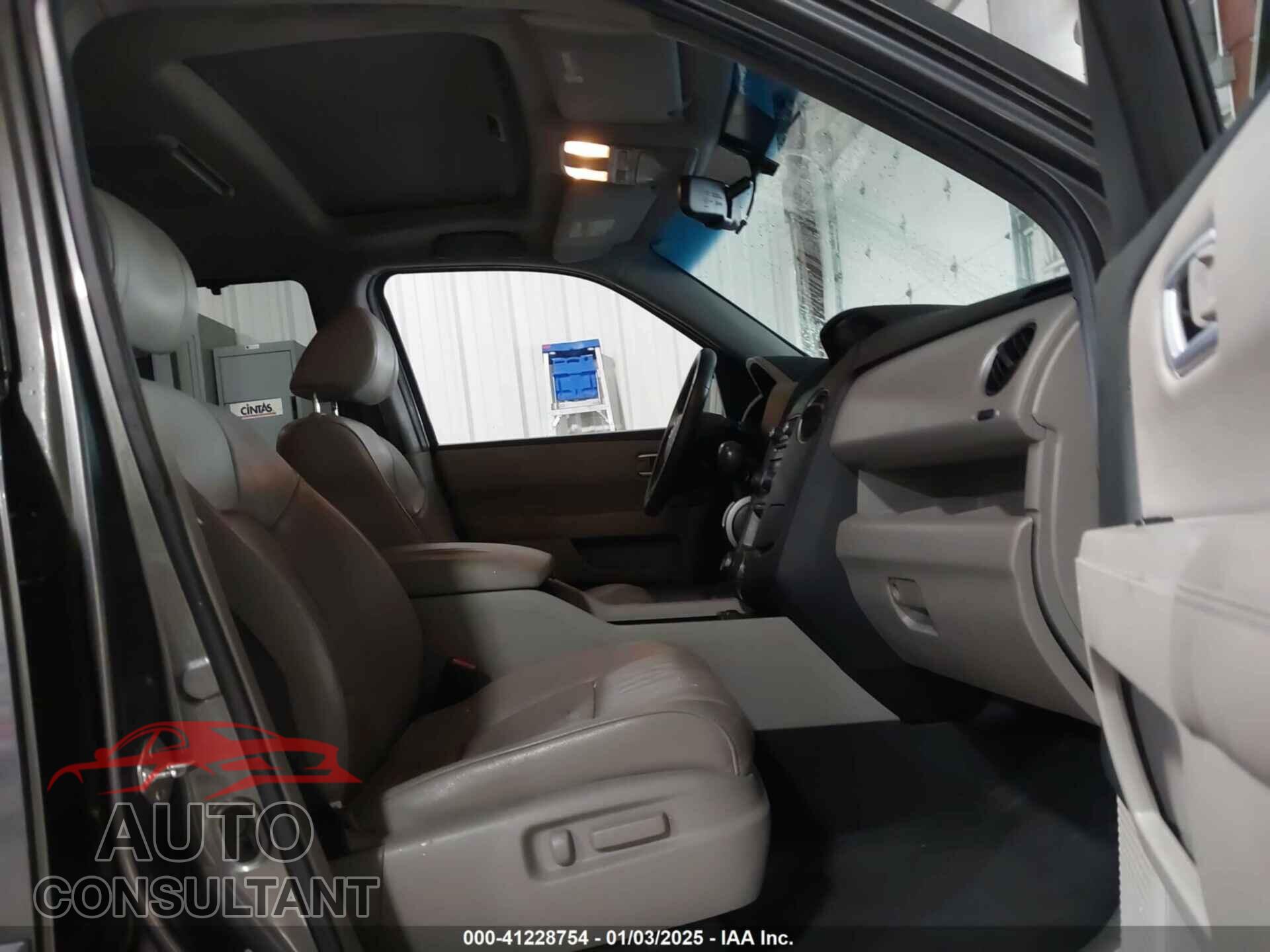 HONDA PILOT 2012 - 5FNYF3H96CB041955