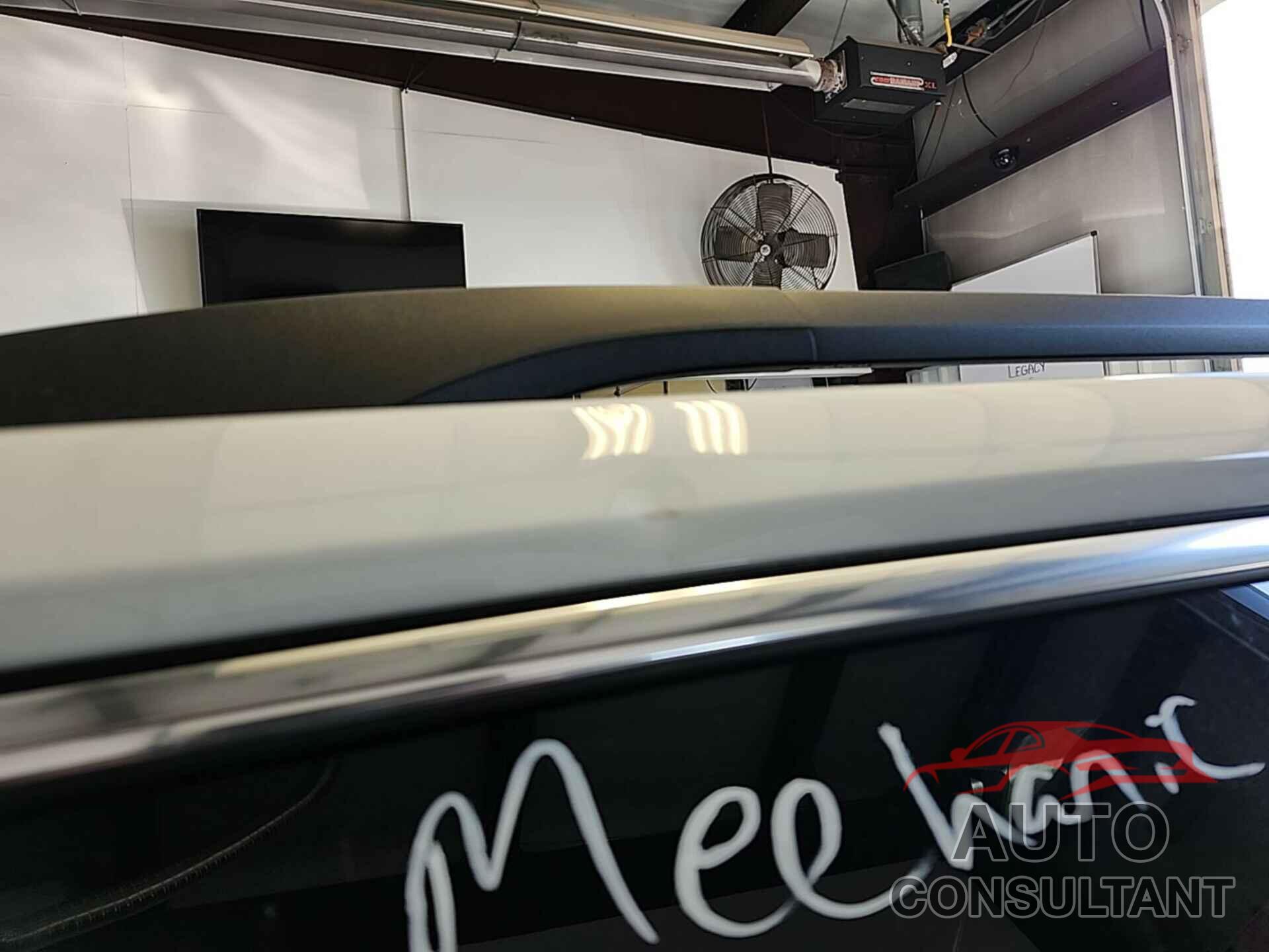 CHEVROLET TRAVERSE 2022 - 1GNEVGKW2NJ186019