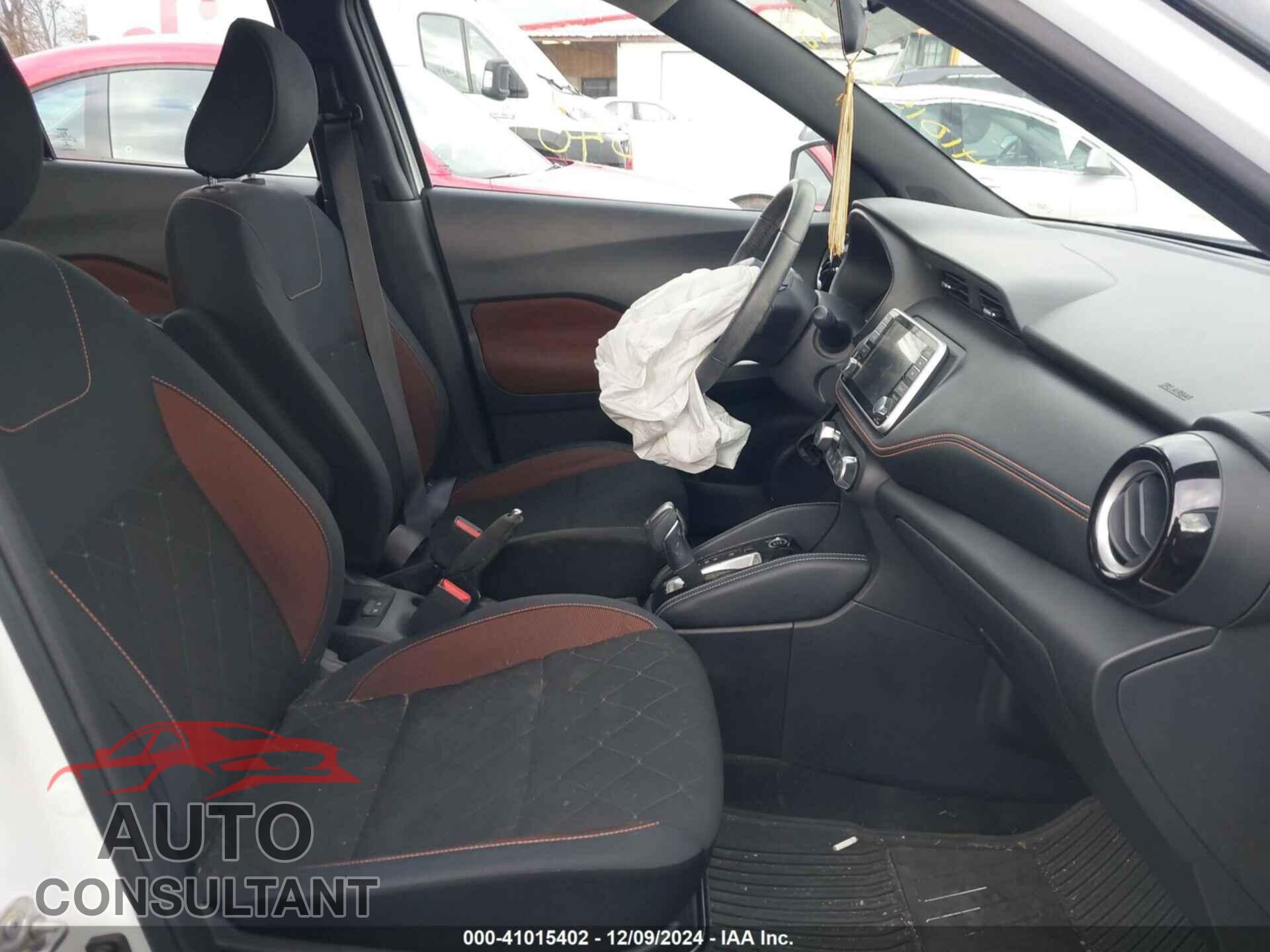 NISSAN KICKS 2019 - 3N1CP5CU3KL521565