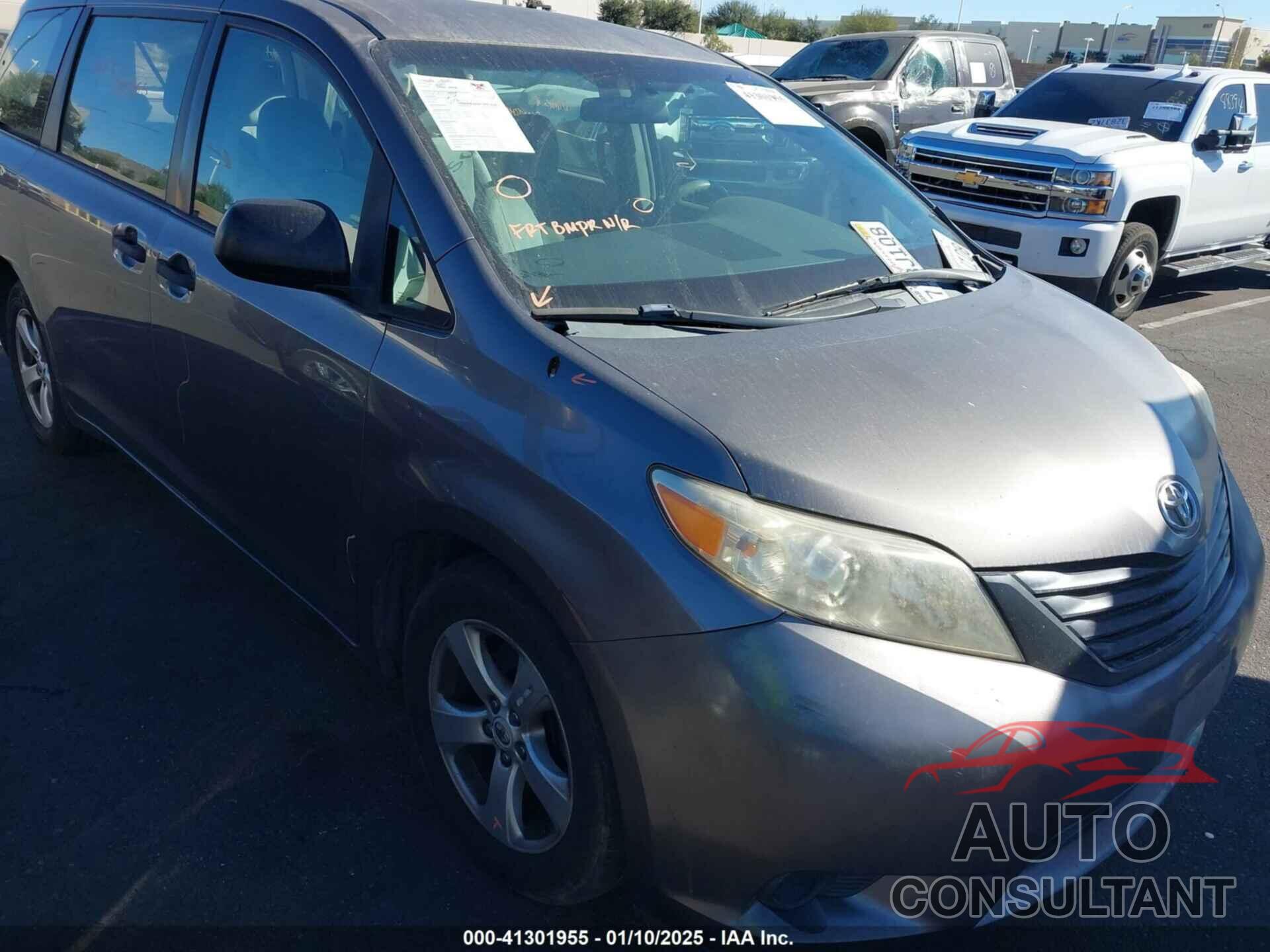 TOYOTA SIENNA 2011 - 5TDZK3DC5BS004441