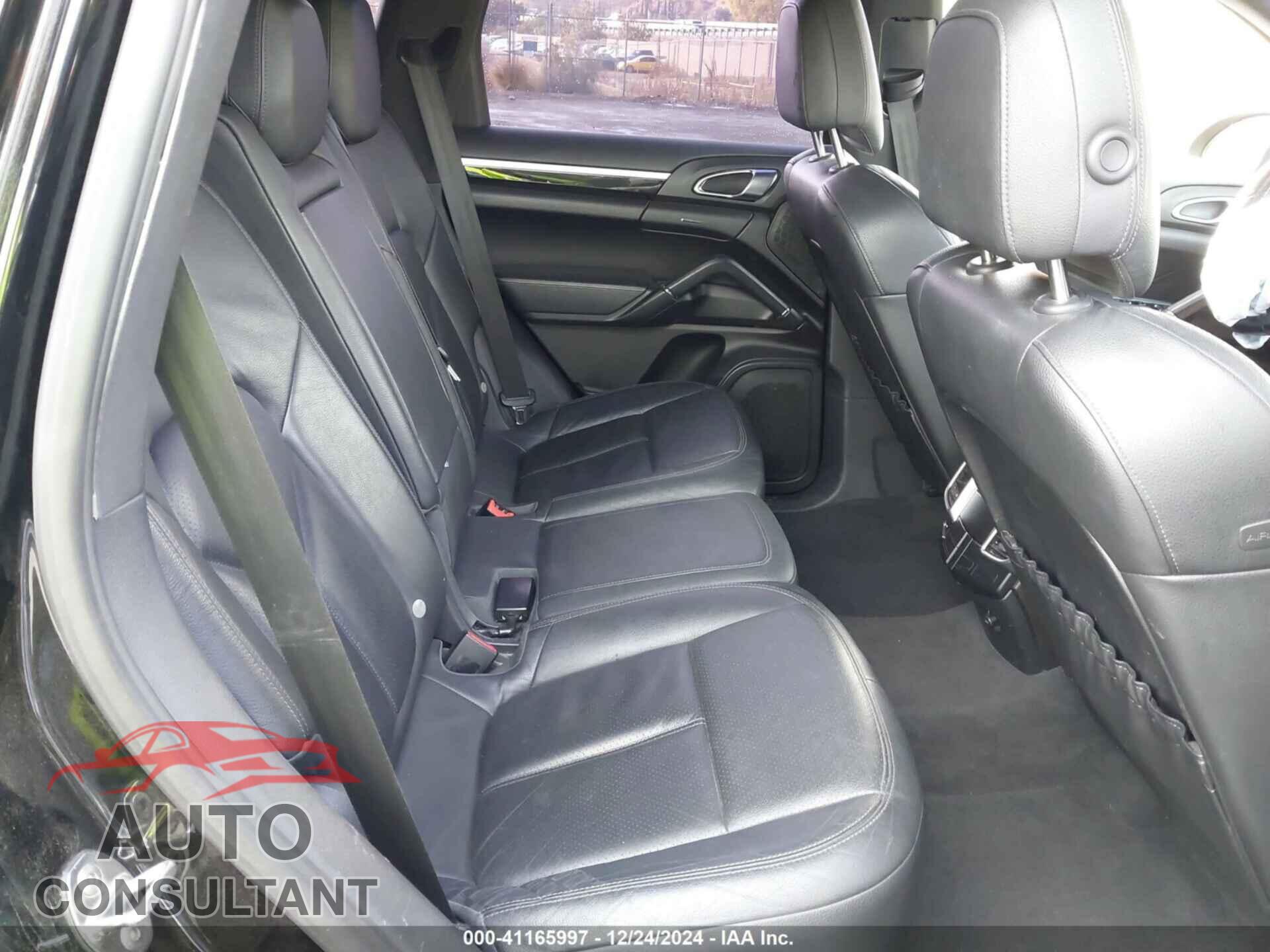 PORSCHE CAYENNE 2012 - WP1AA2A2XCLA02420