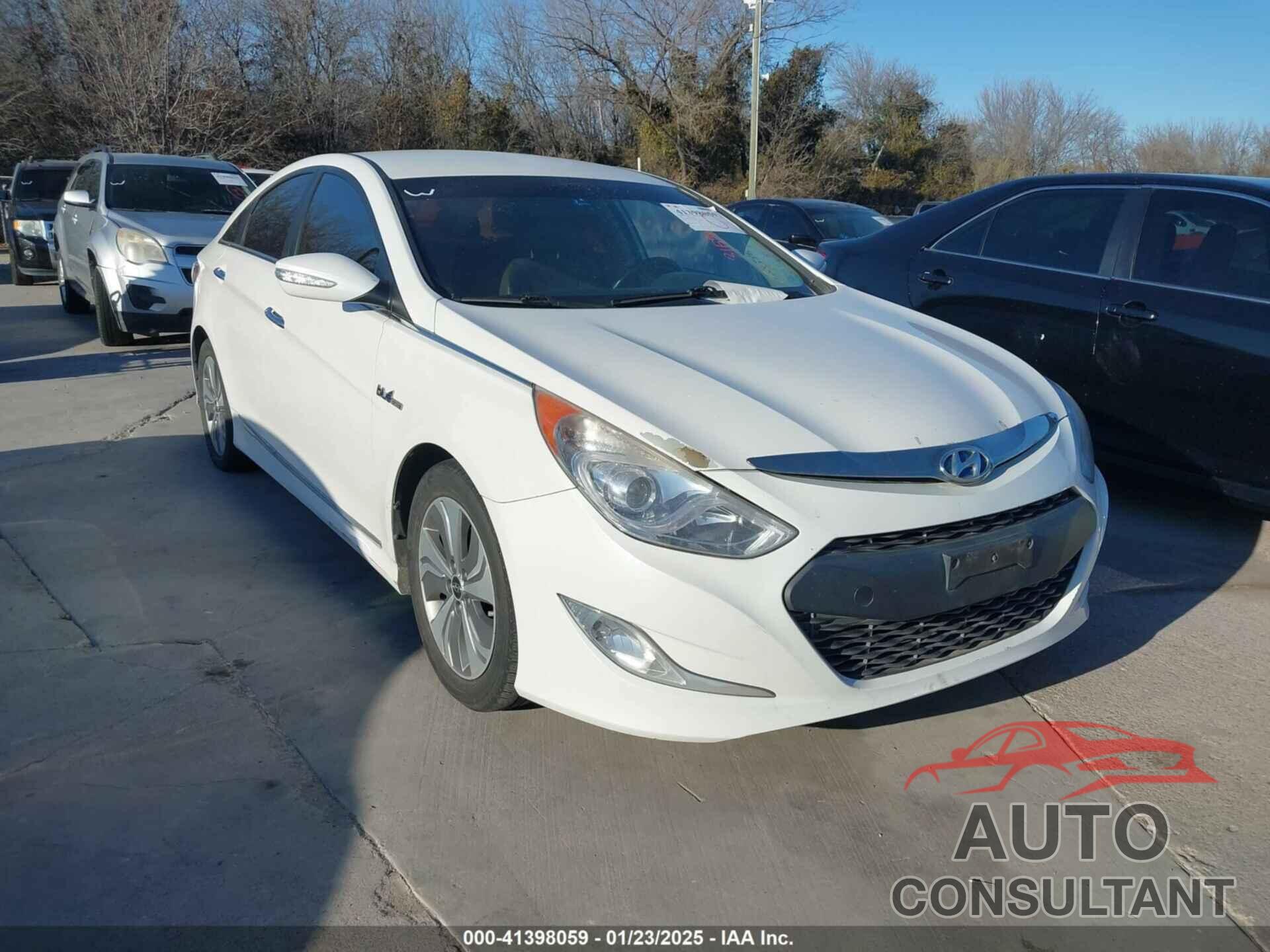 HYUNDAI SONATA HYBRID 2015 - KMHEC4A47FA129261