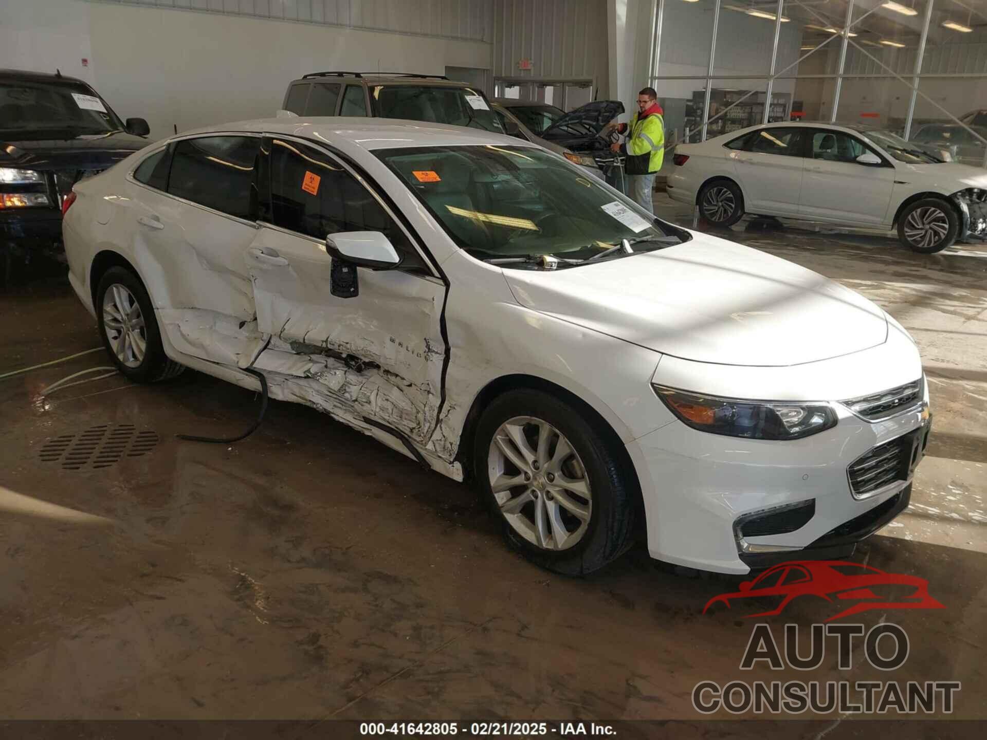CHEVROLET MALIBU 2018 - 1G1ZD5ST8JF186555