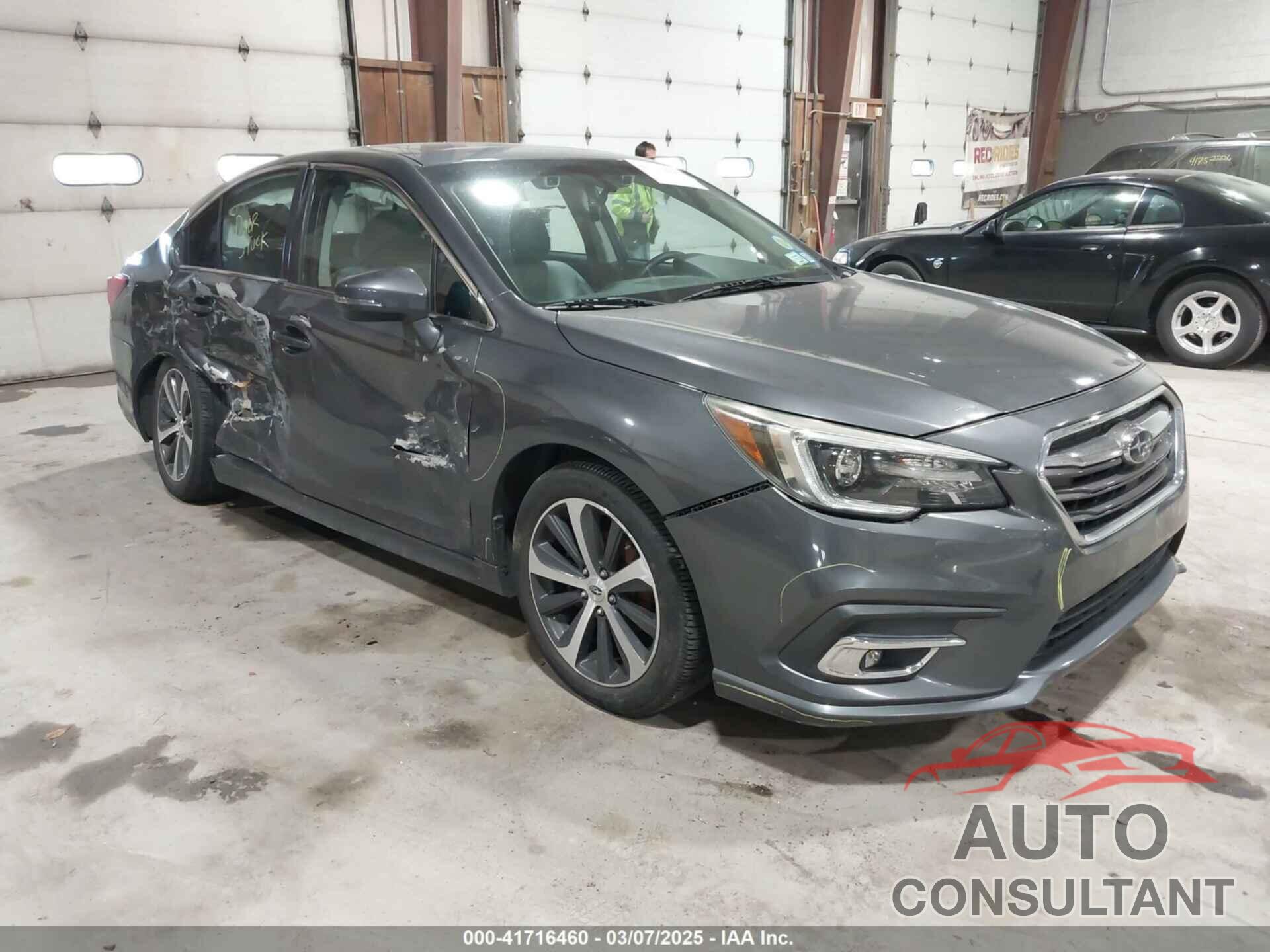 SUBARU LEGACY 2019 - 4S3BNAN61K3002547