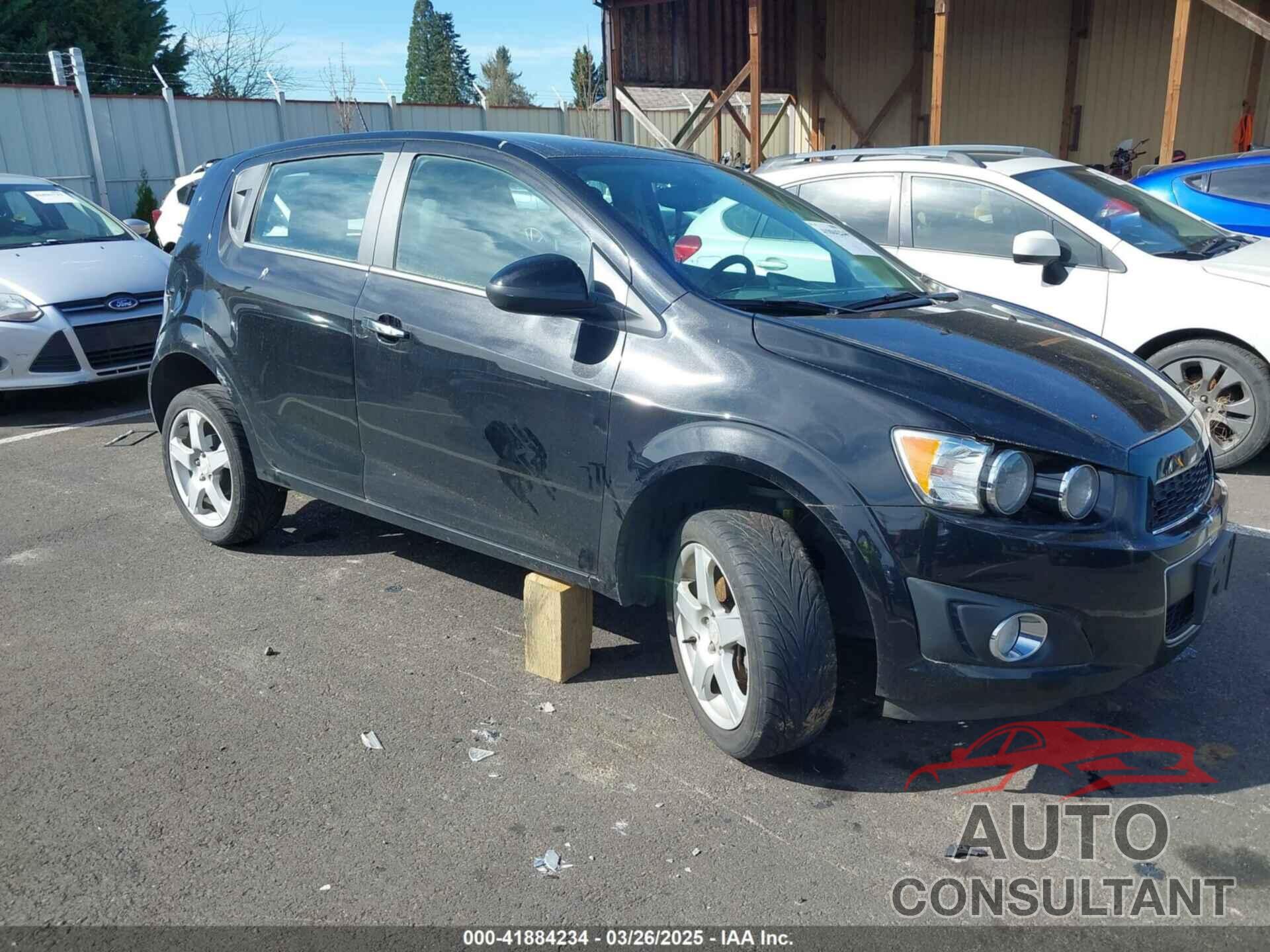 CHEVROLET SONIC 2016 - 1G1JE6SB4G4141351