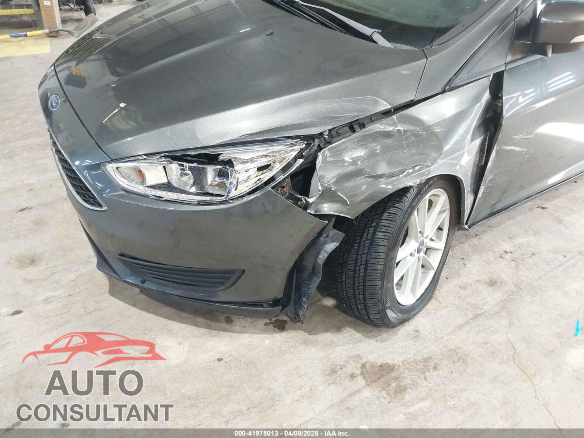 FORD FOCUS 2017 - 1FADP3F29HL220440