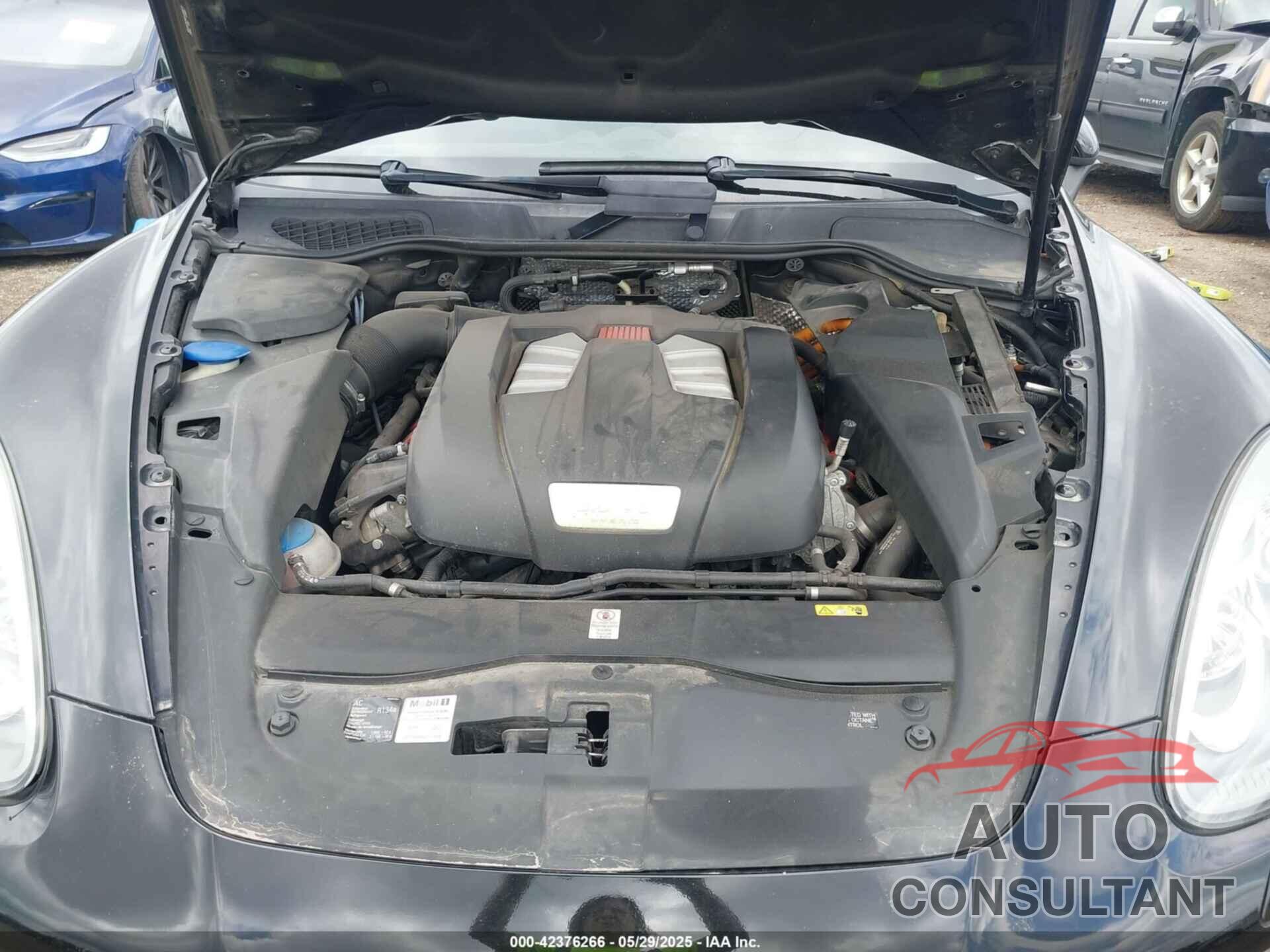 PORSCHE CAYENNE HYBRID 2013 - WP1AE2A24DLA16027