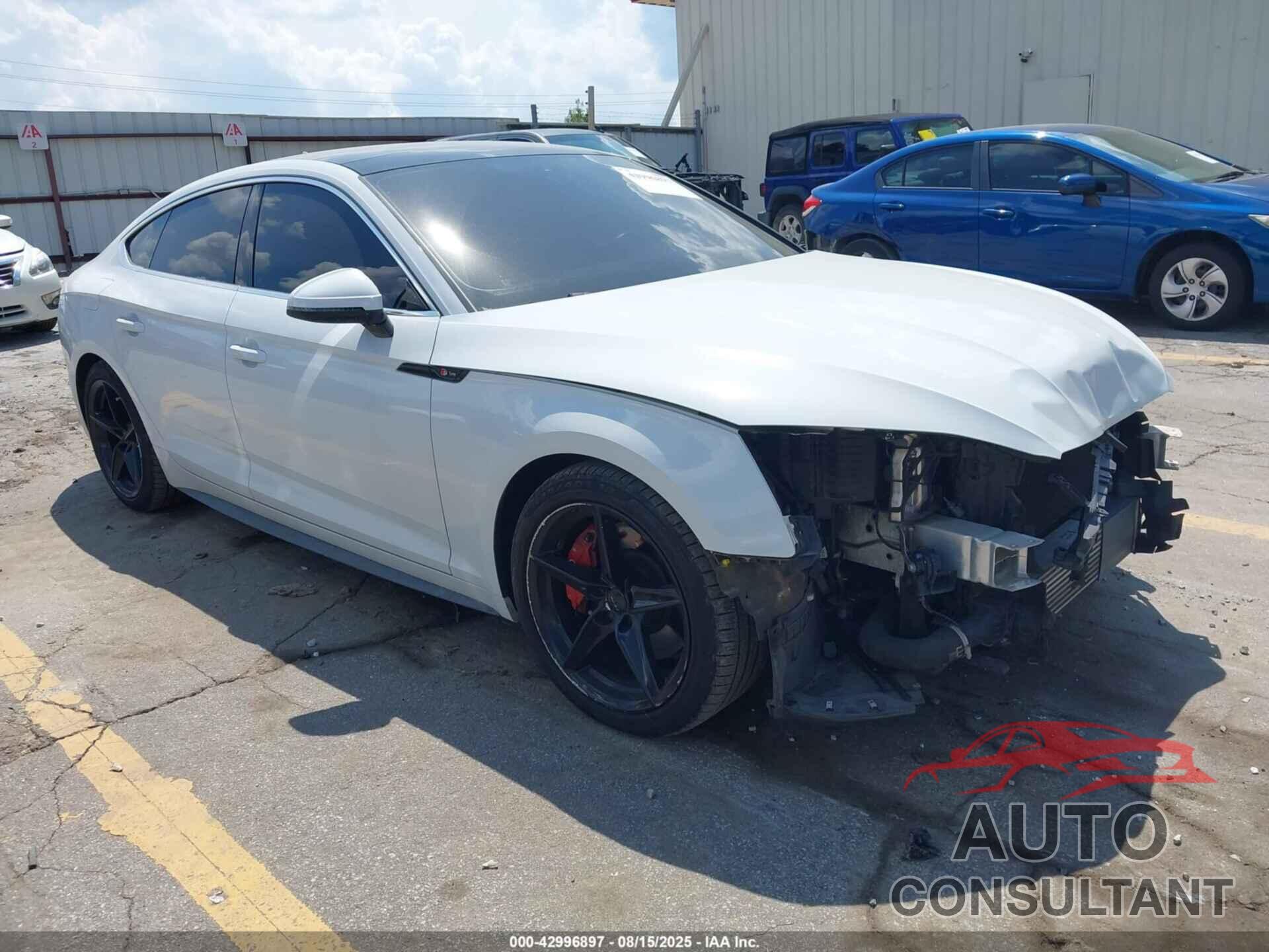 AUDI A5 2018 - WAUENCF56JA015171