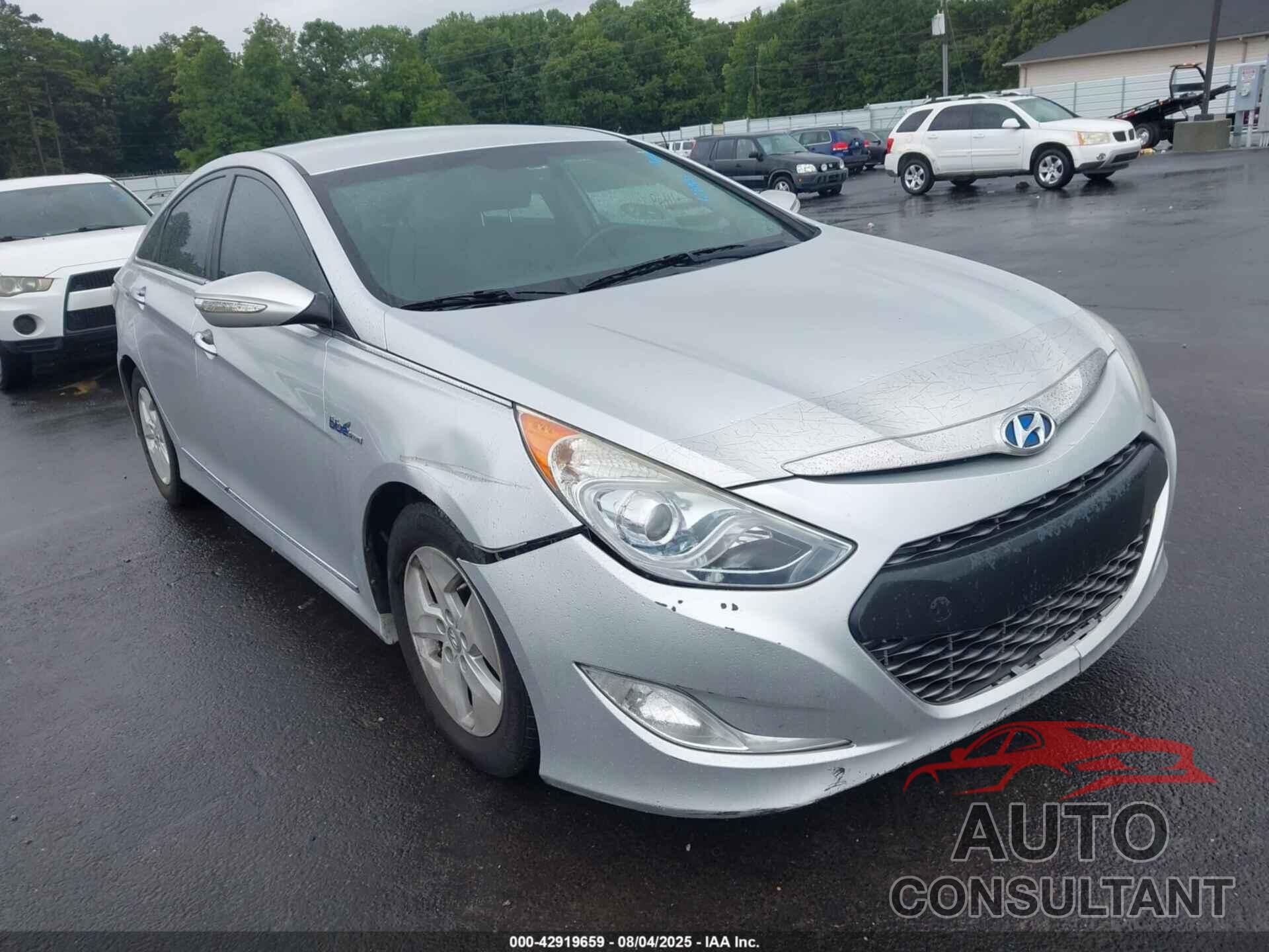 HYUNDAI SONATA HYBRID 2012 - KMHEC4A45CA041482