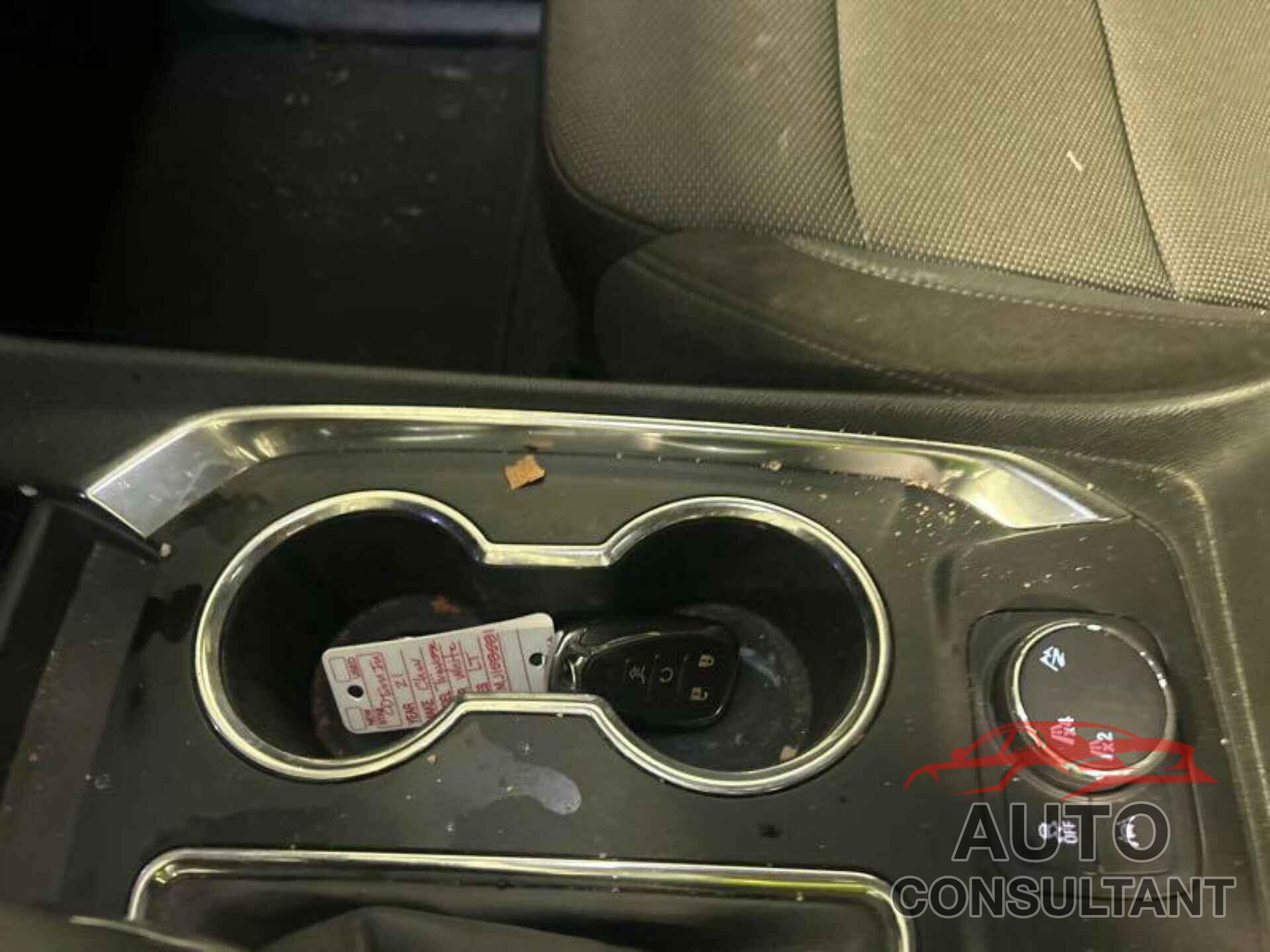 CHEVROLET TRAVERSE 2021 - 1GNEVGKWXMJ158581