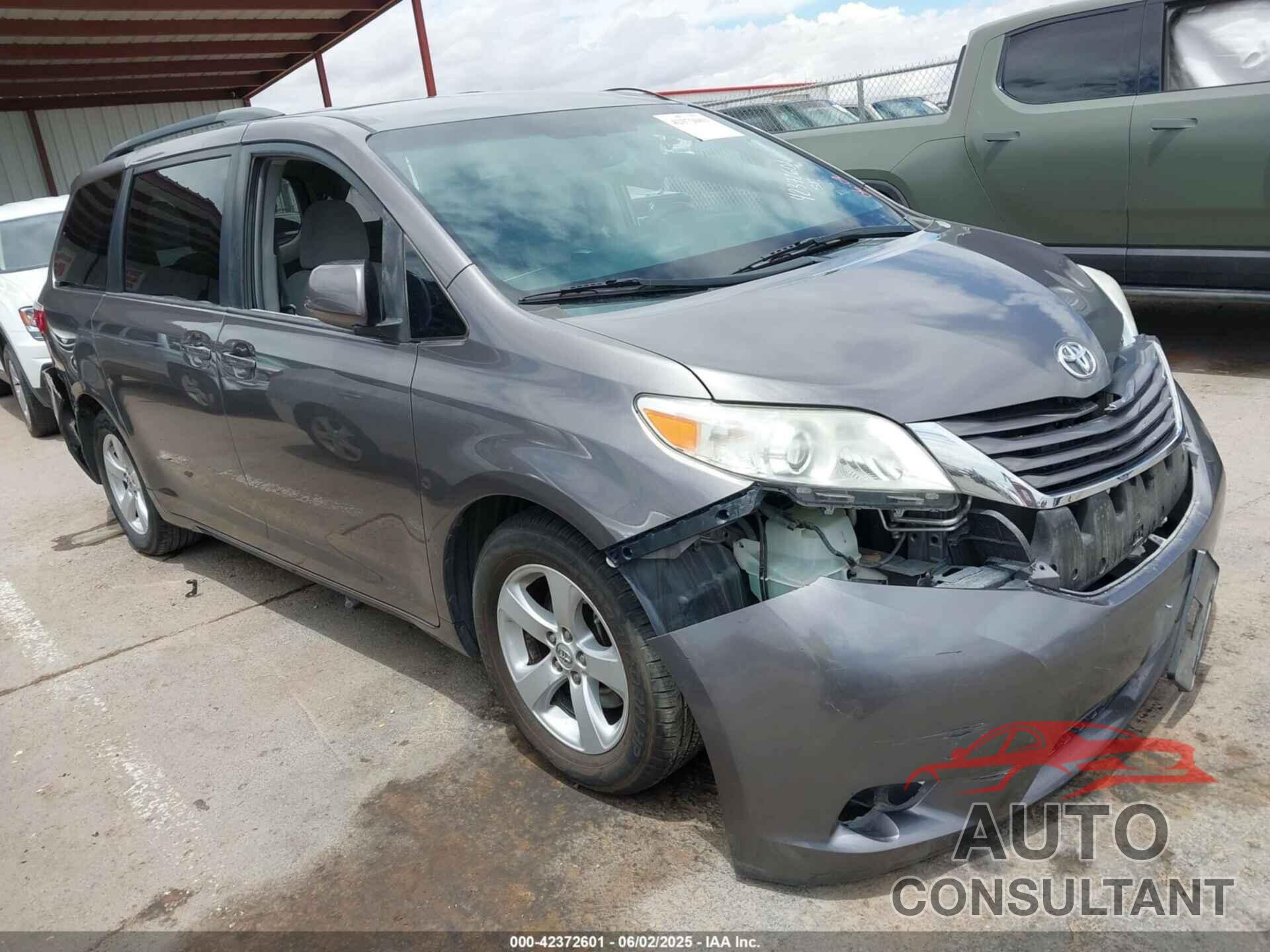TOYOTA SIENNA 2015 - 5TDKK3DC8FS531431