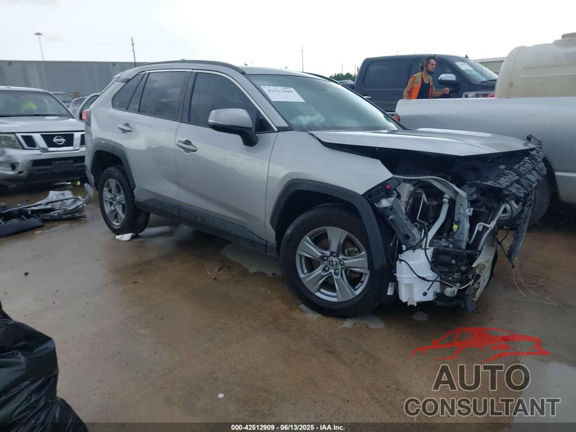 TOYOTA RAV4 2022 - 2T3W1RFVINC173321