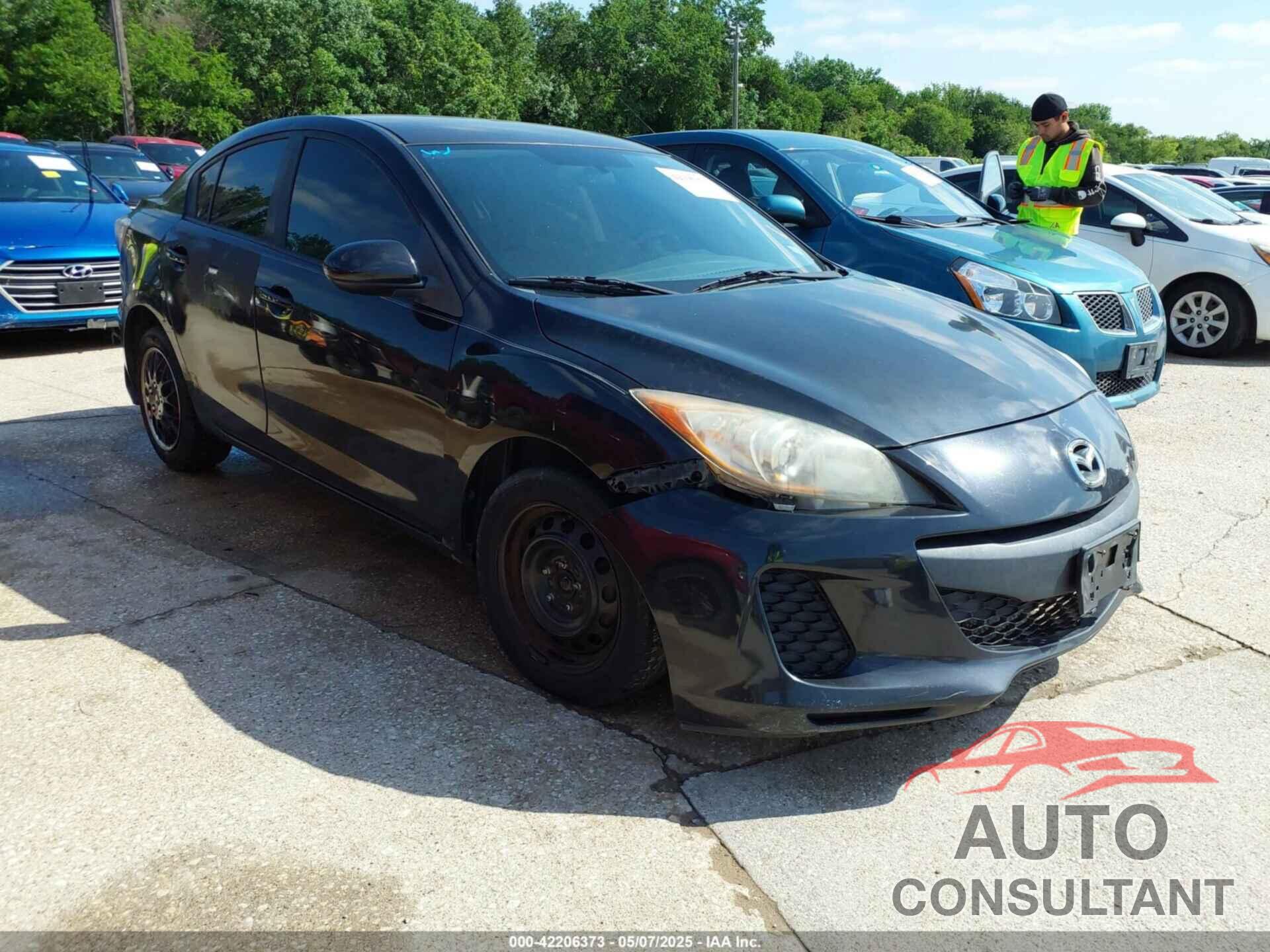 MAZDA MAZDA3 2013 - JM1BL1TF4D1846007