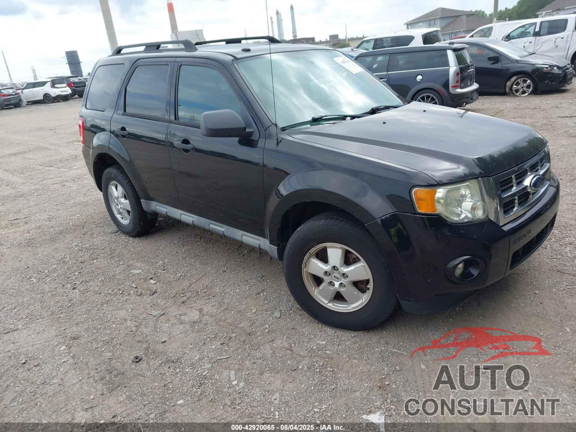 FORD ESCAPE 2009 - 1FMCU03749KC81839