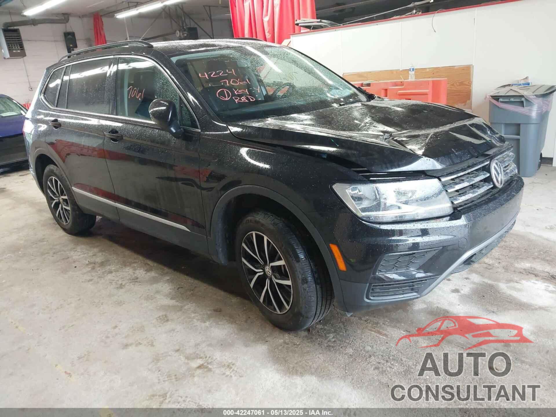 VOLKSWAGEN TIGUAN 2021 - 3VV2B7AX2MM096399