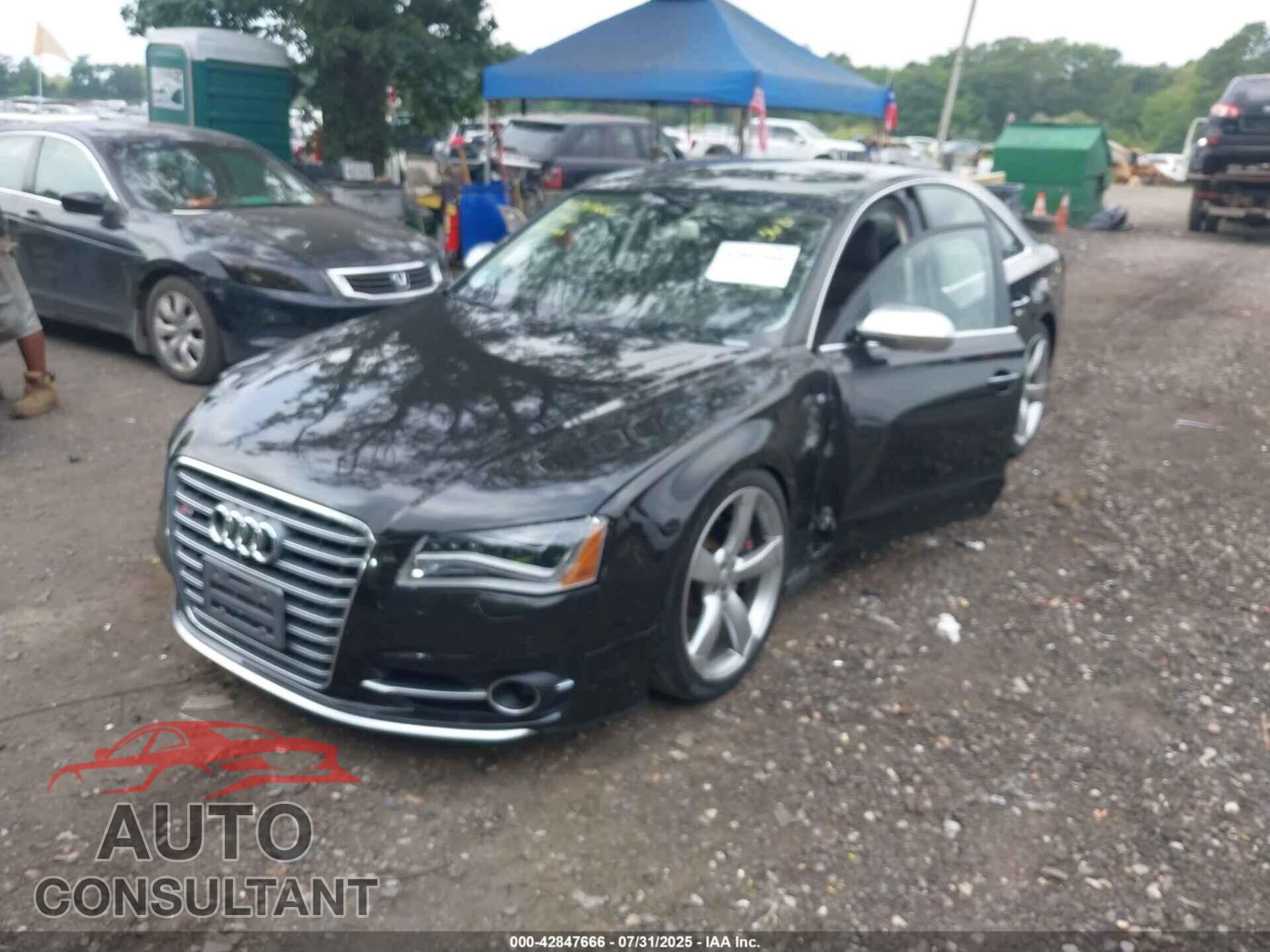 AUDI S8 2013 - WAUD2AFD9DN033113