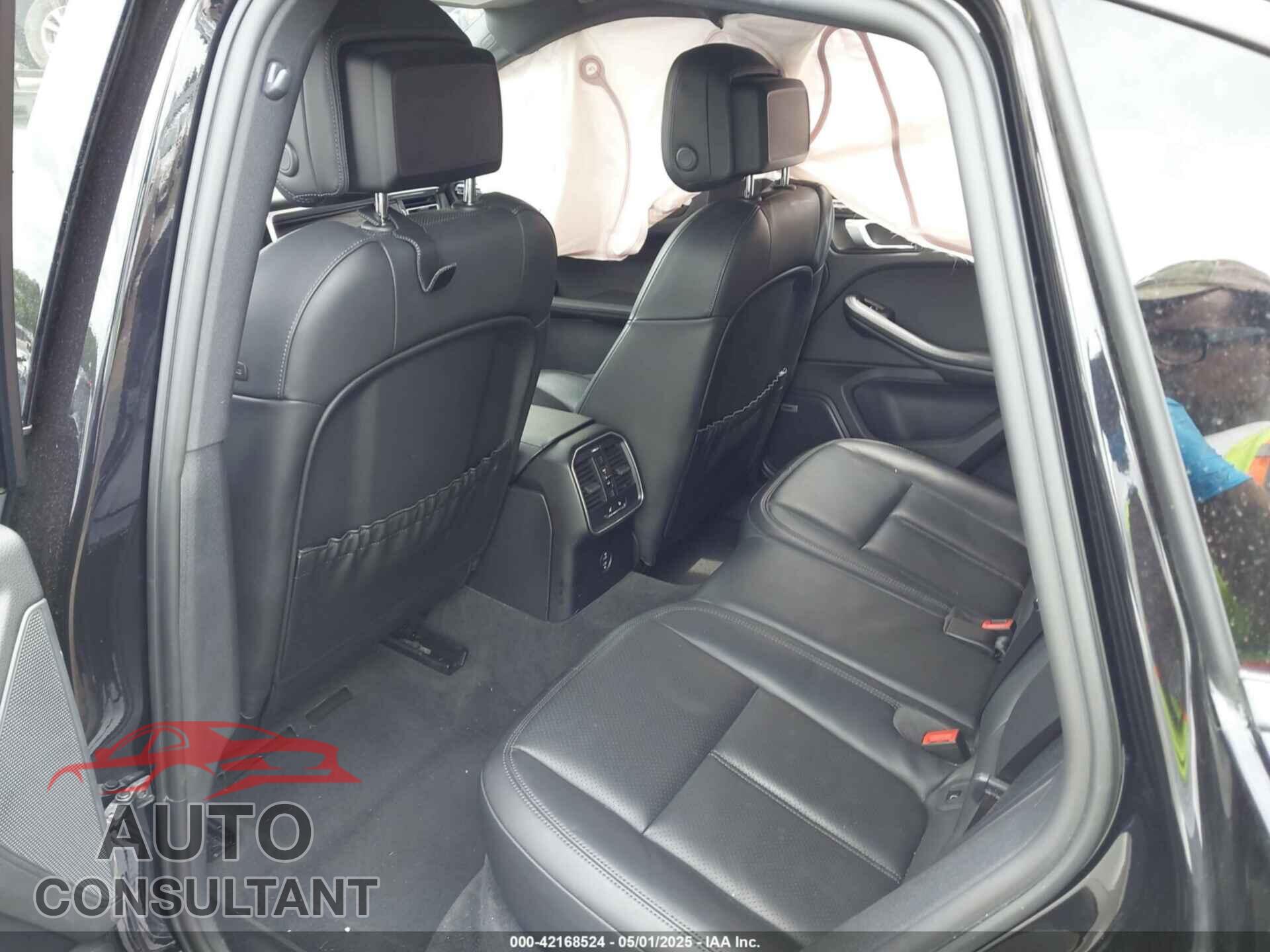 PORSCHE MACAN 2022 - WP1AA2A52NLB09801
