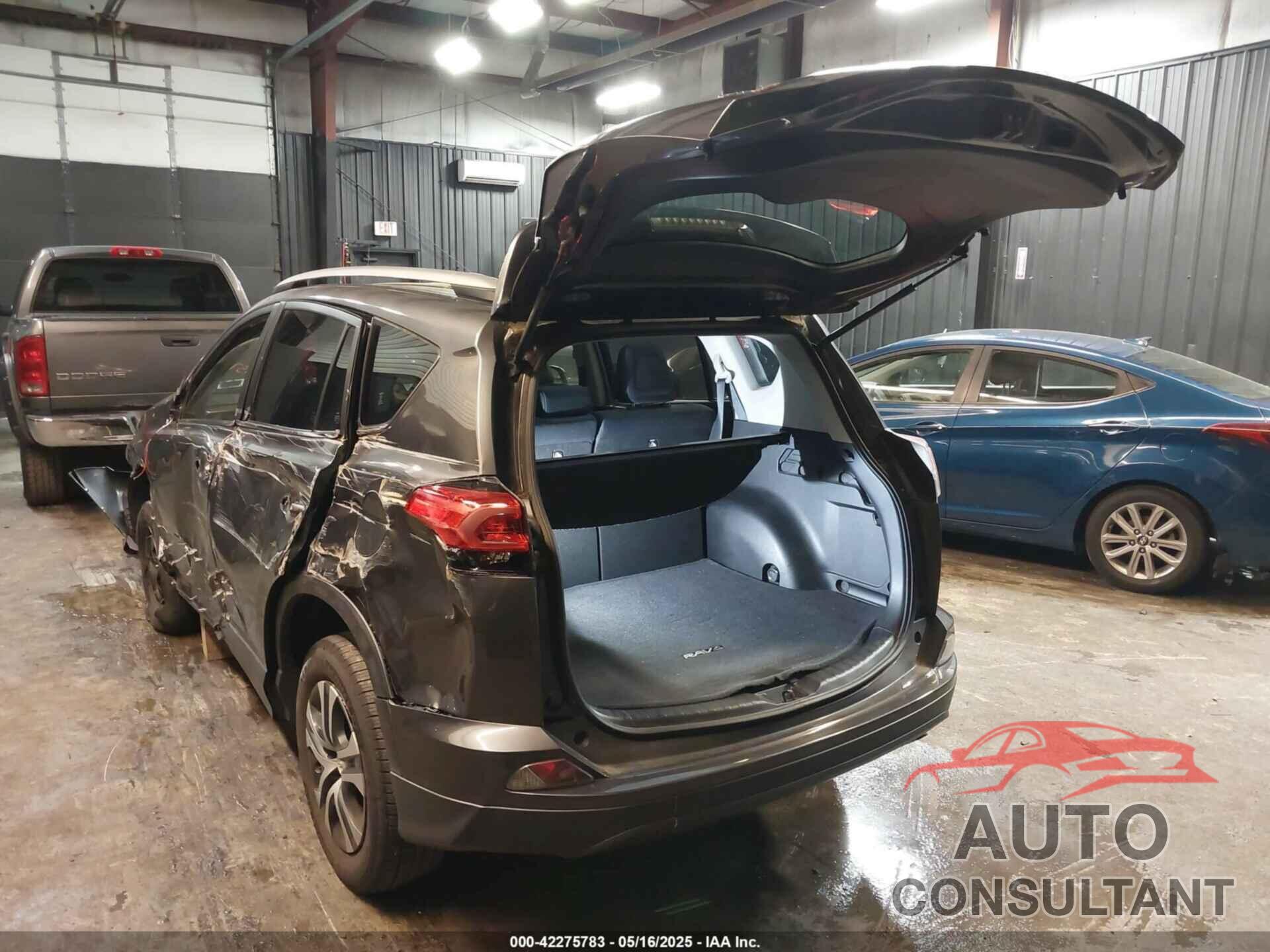 TOYOTA RAV4 2018 - JTMBFREVXJJ732745