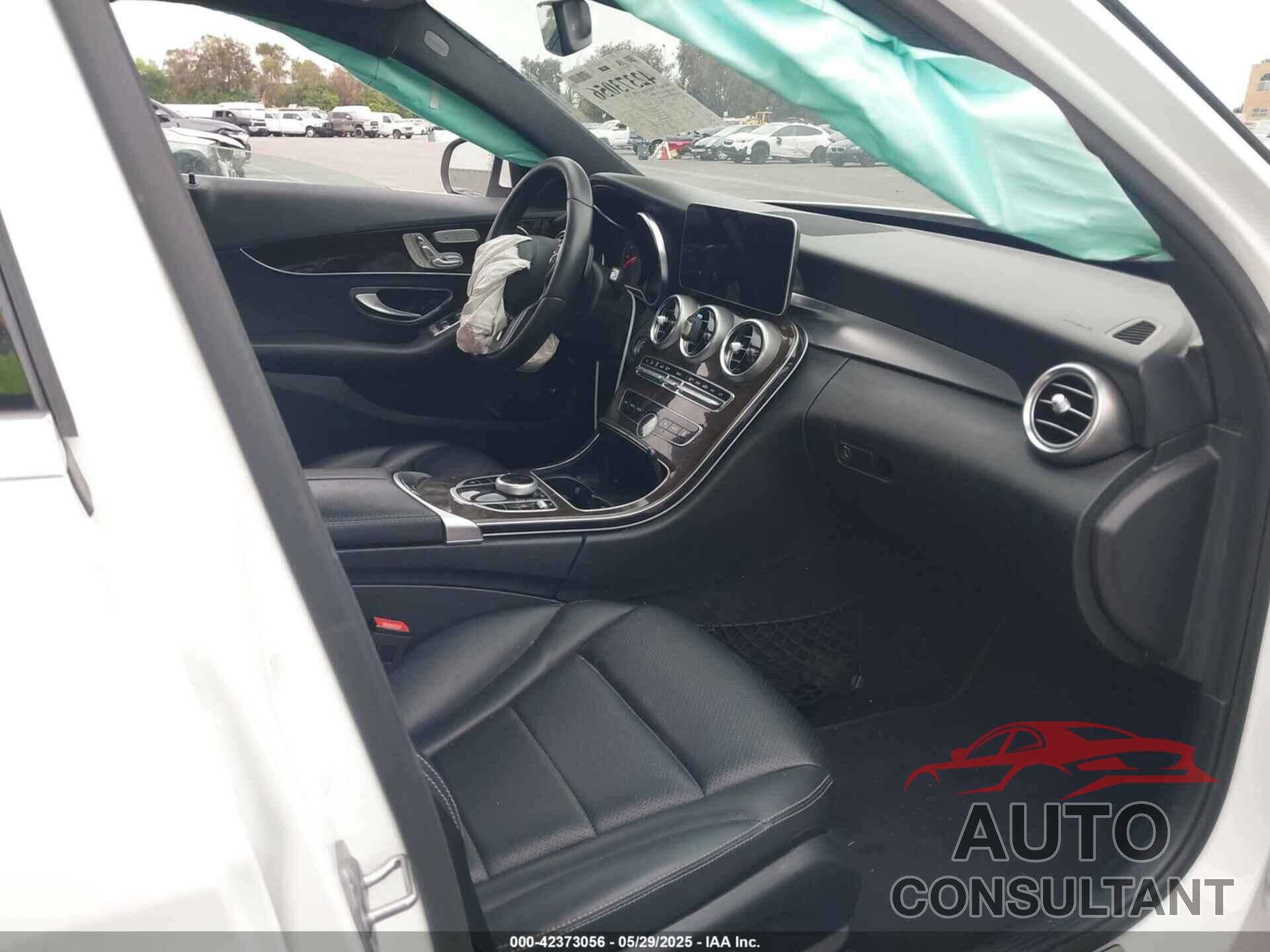 MERCEDES-BENZ C 300 2020 - WDDWF8DB3LR541486