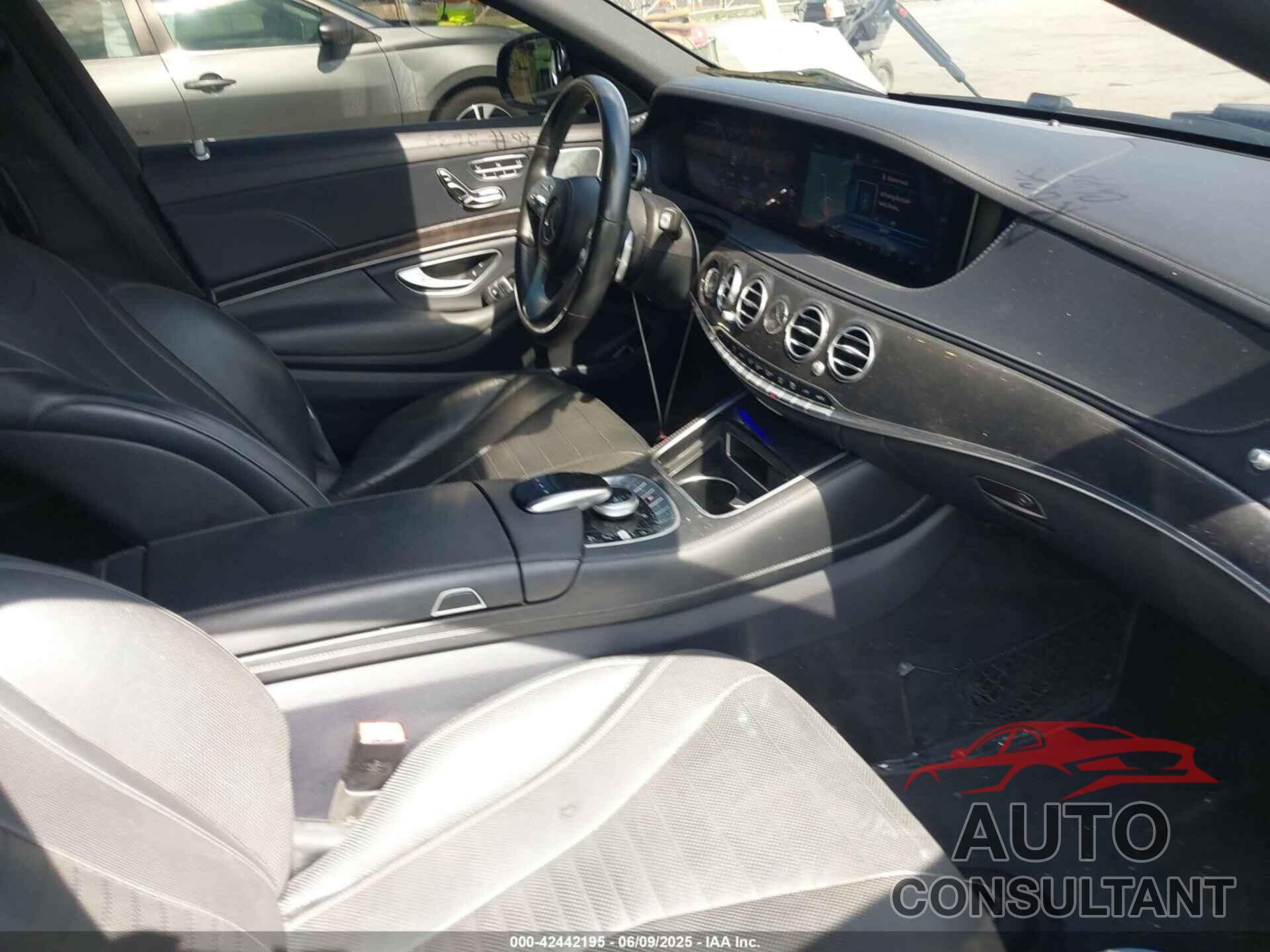 MERCEDES-BENZ S 560 2019 - WDDUG8DBXKA429026